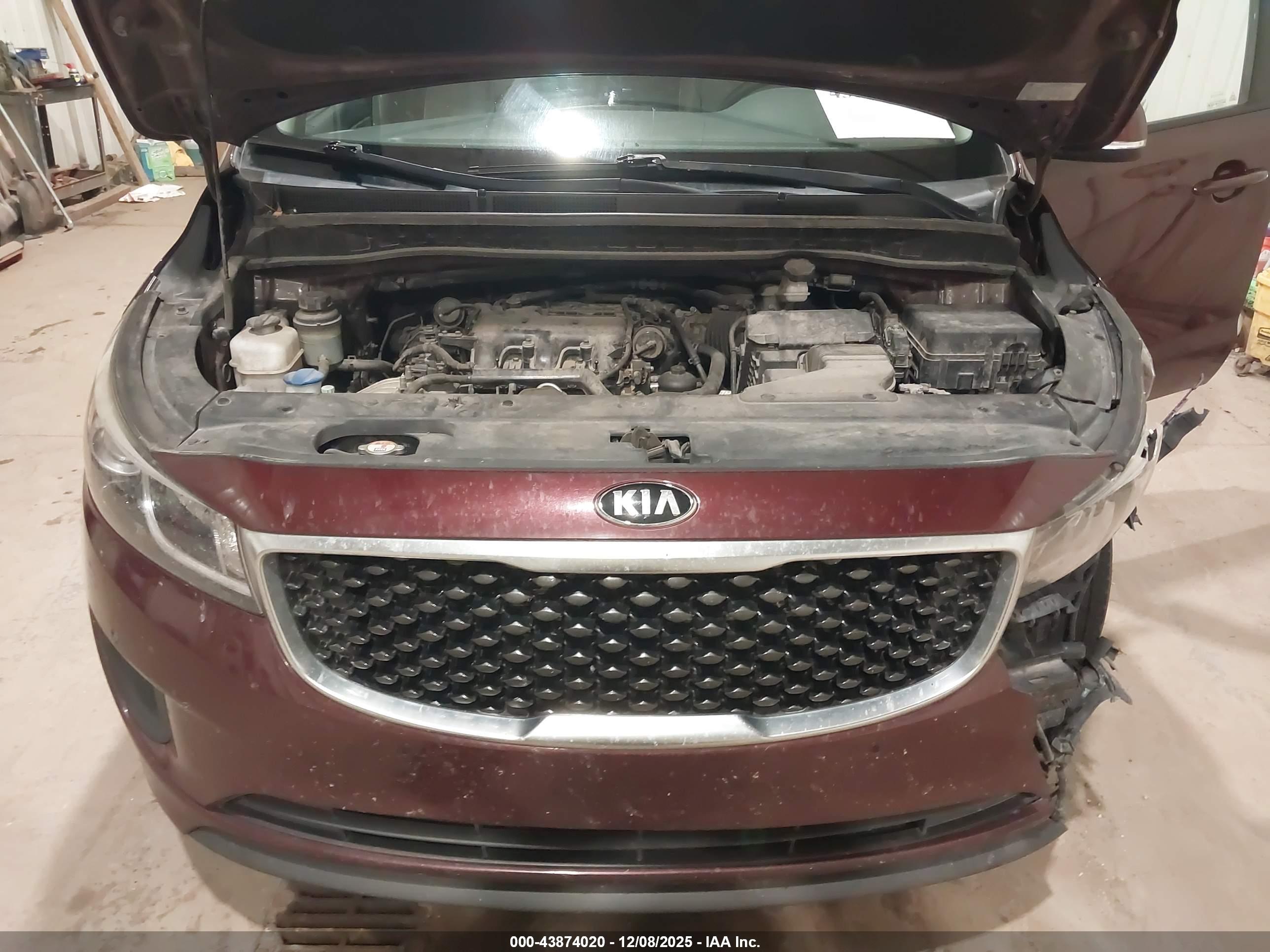 KIA SEDONA image 10
