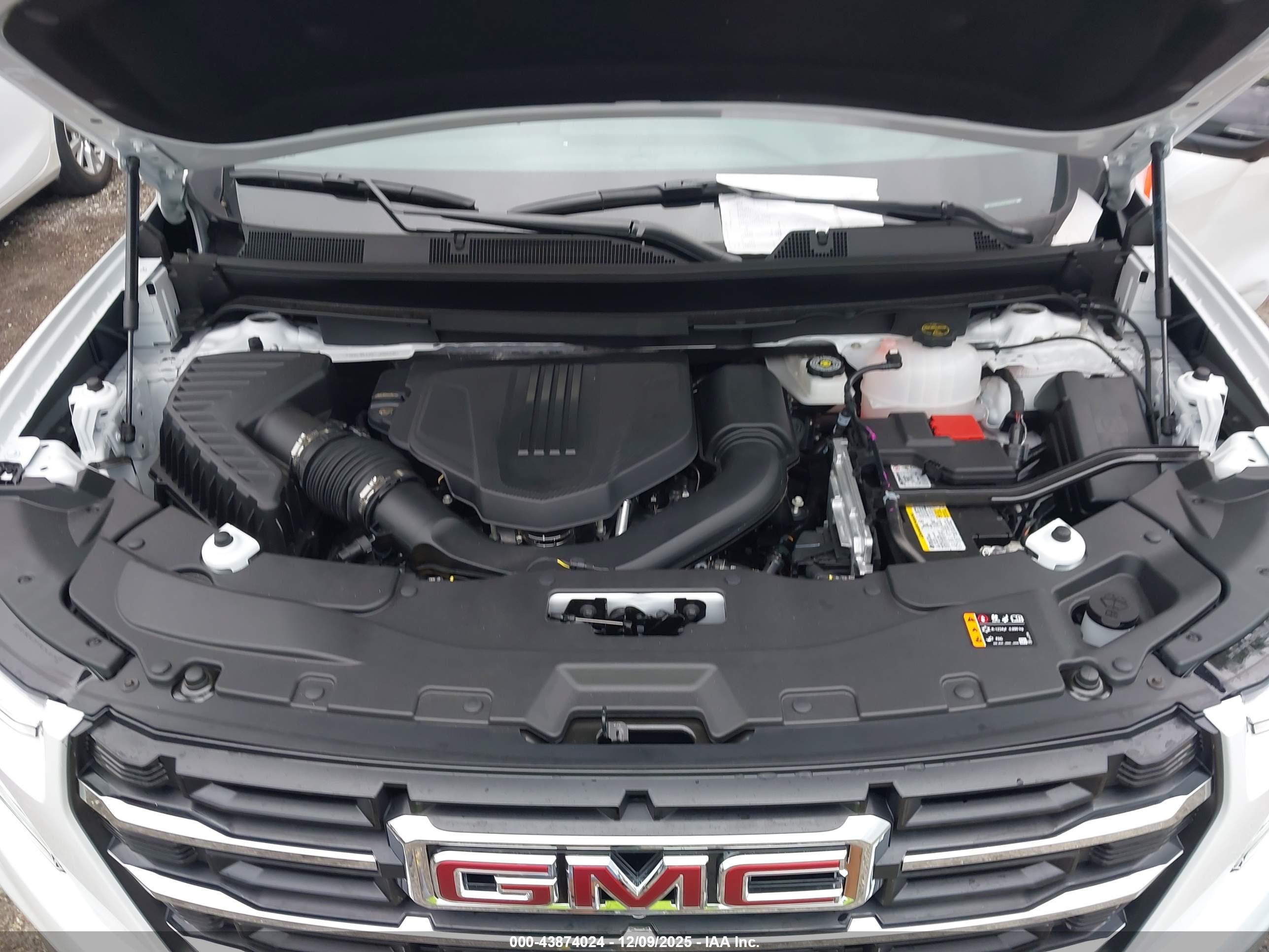 GMC ACADIA image 10
