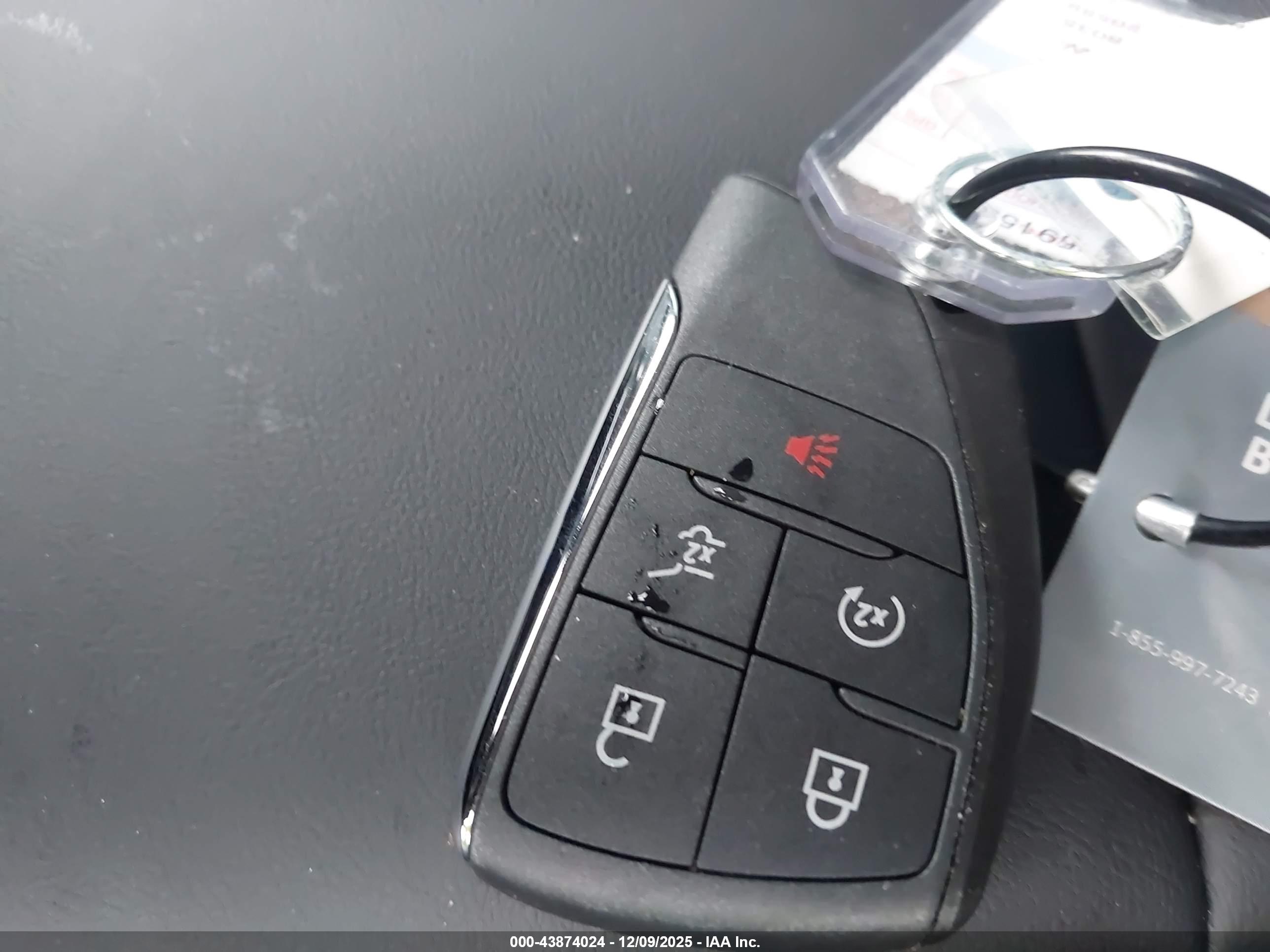 GMC ACADIA image 11