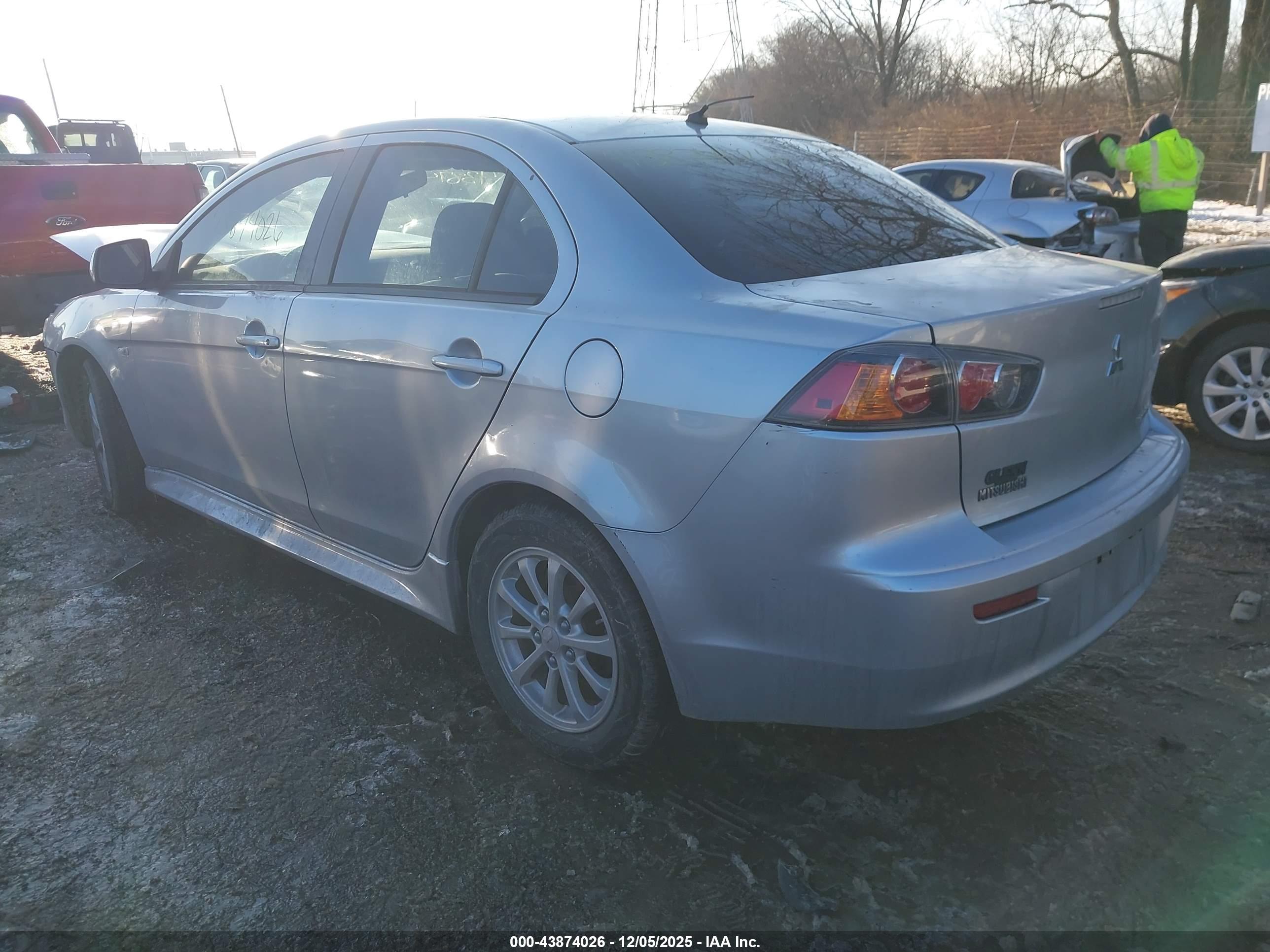 MITSUBISHI LANCER image 3