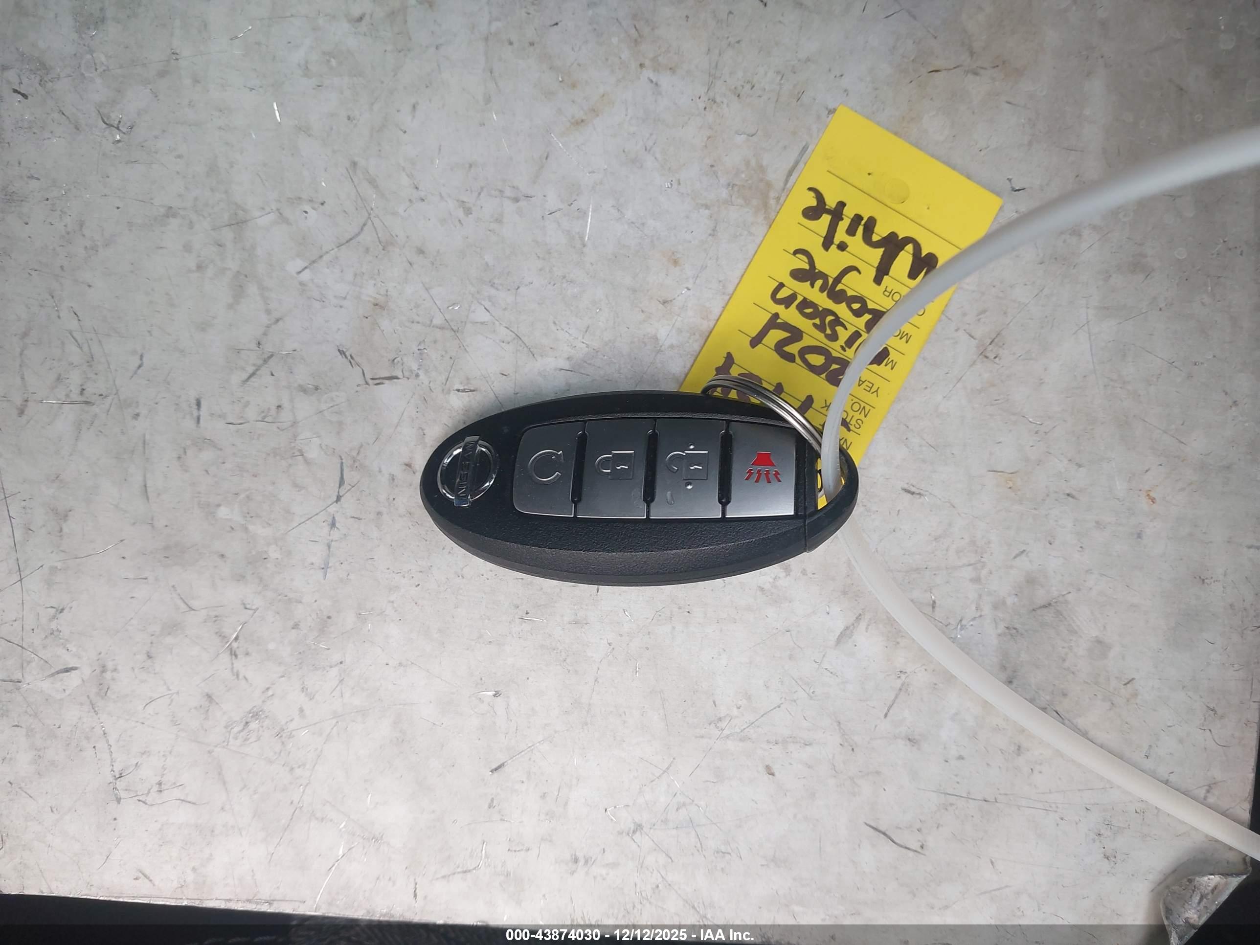 NISSAN ROGUE image 11