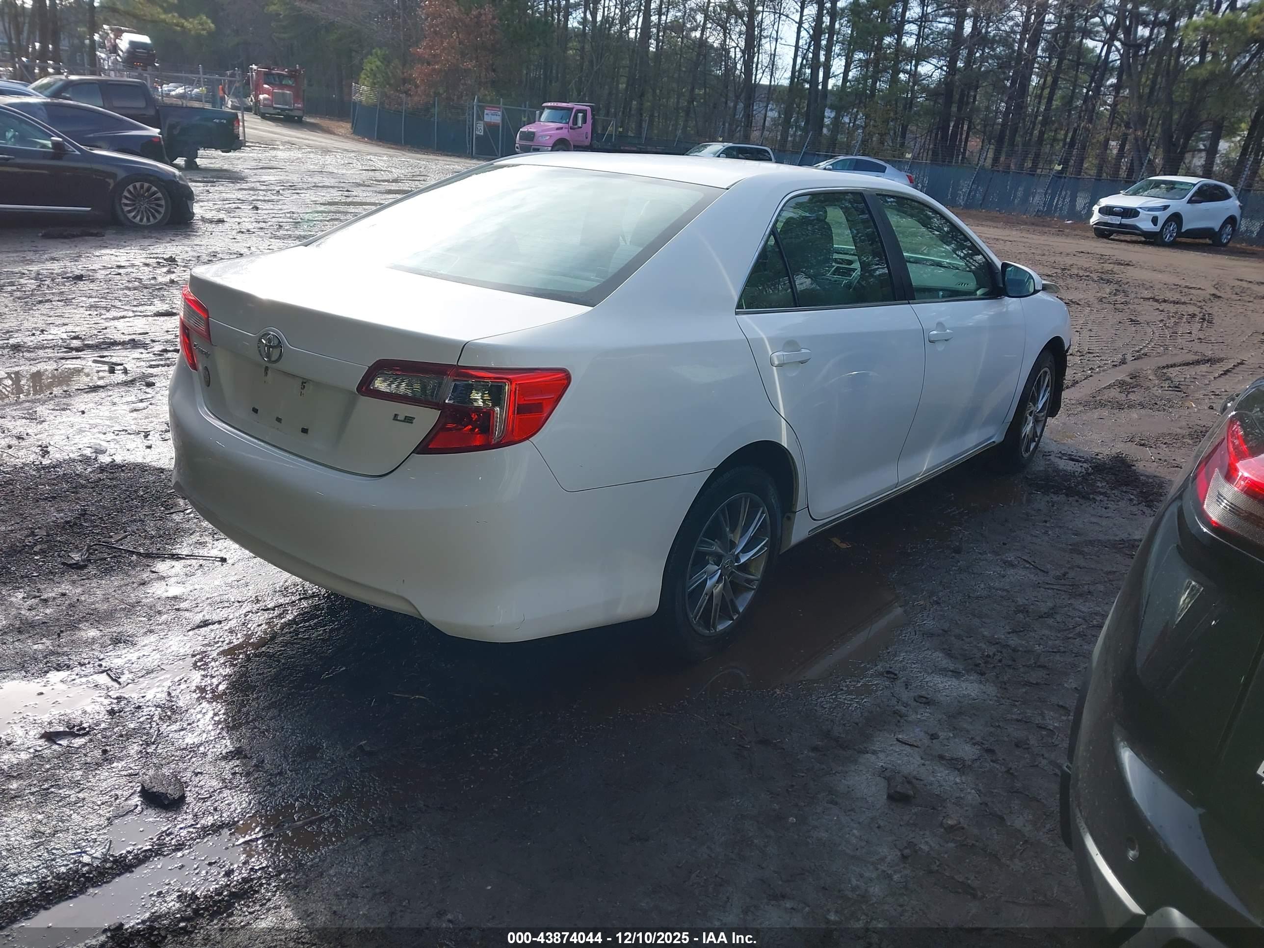 TOYOTA CAMRY image 4