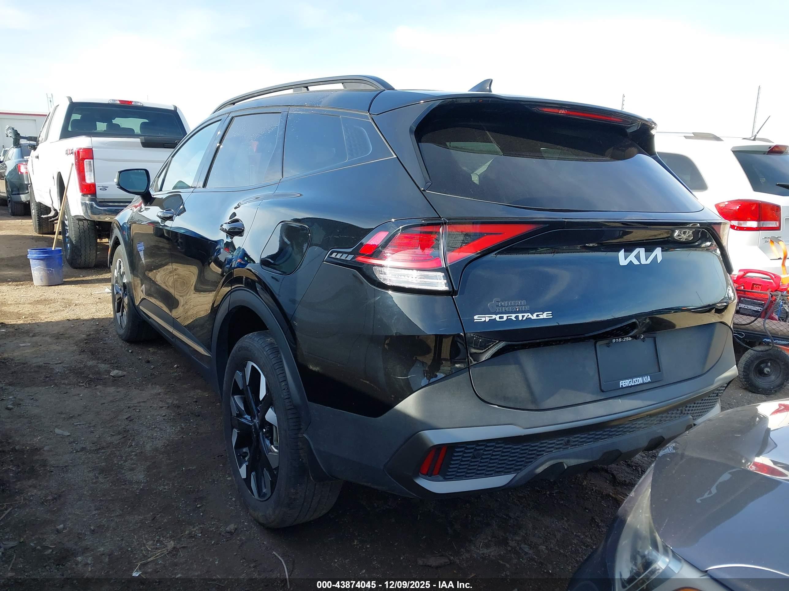 KIA SPORTAGE image 3