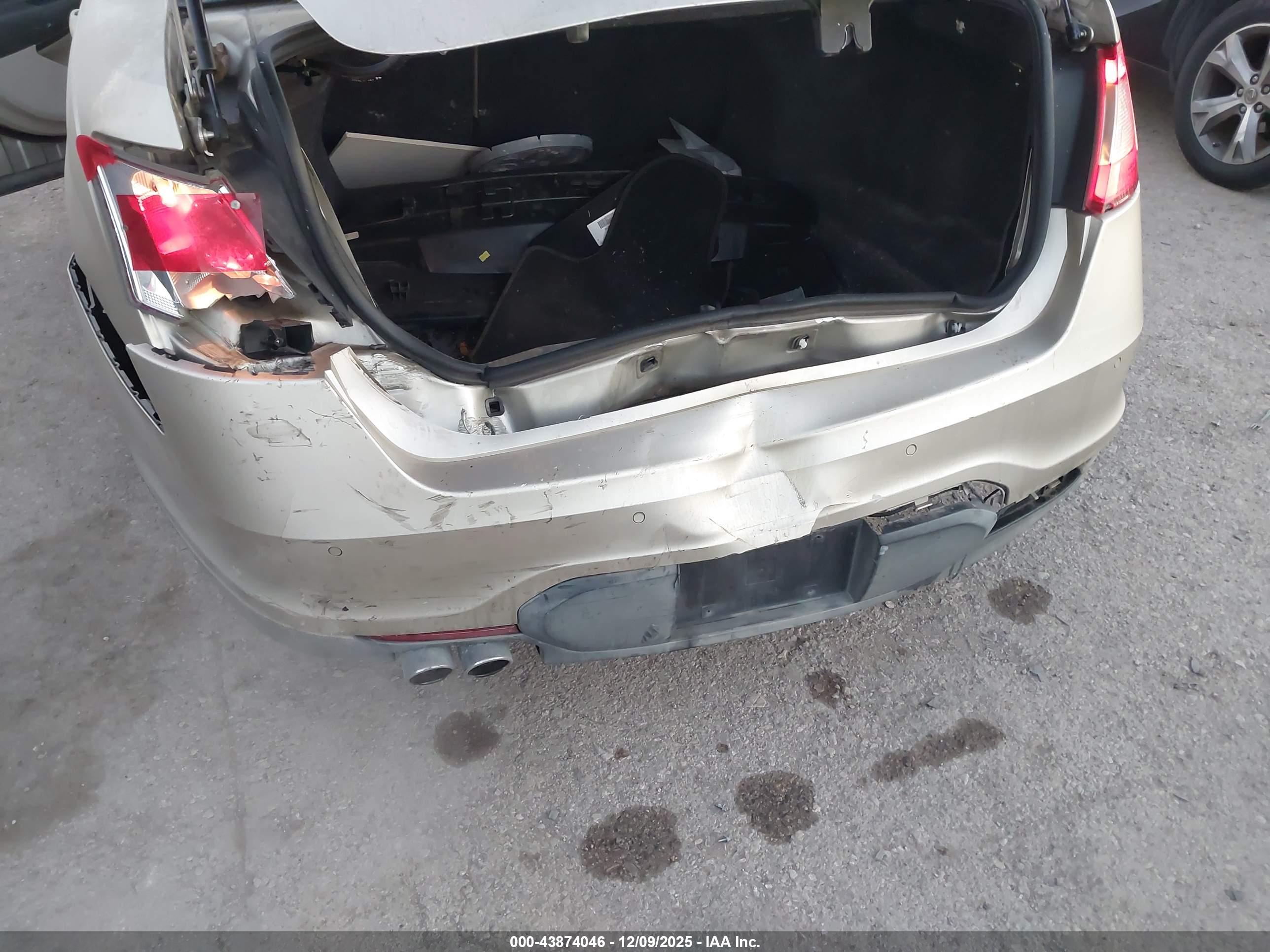 FORD TAURUS image 6