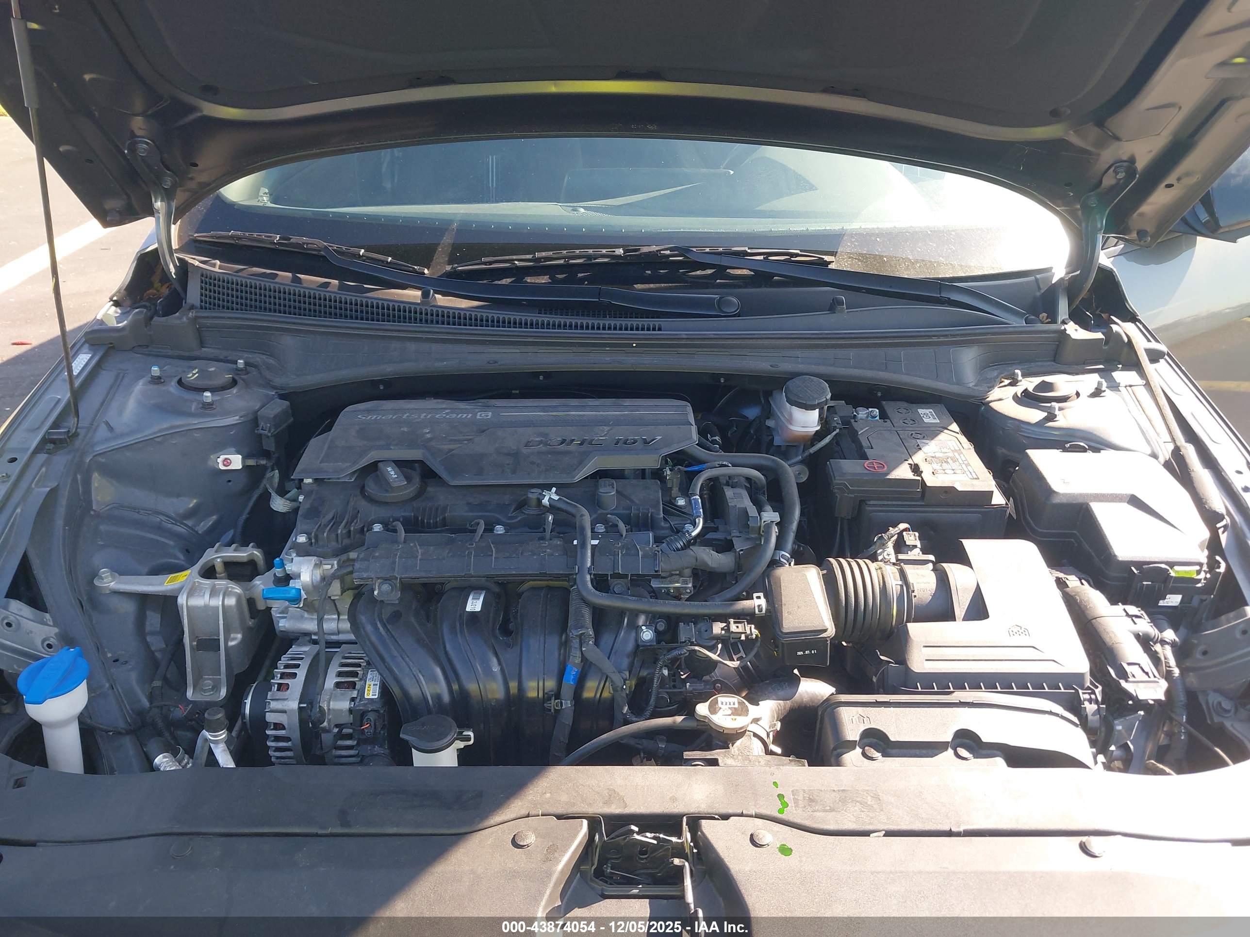 HYUNDAI ELANTRA image 10