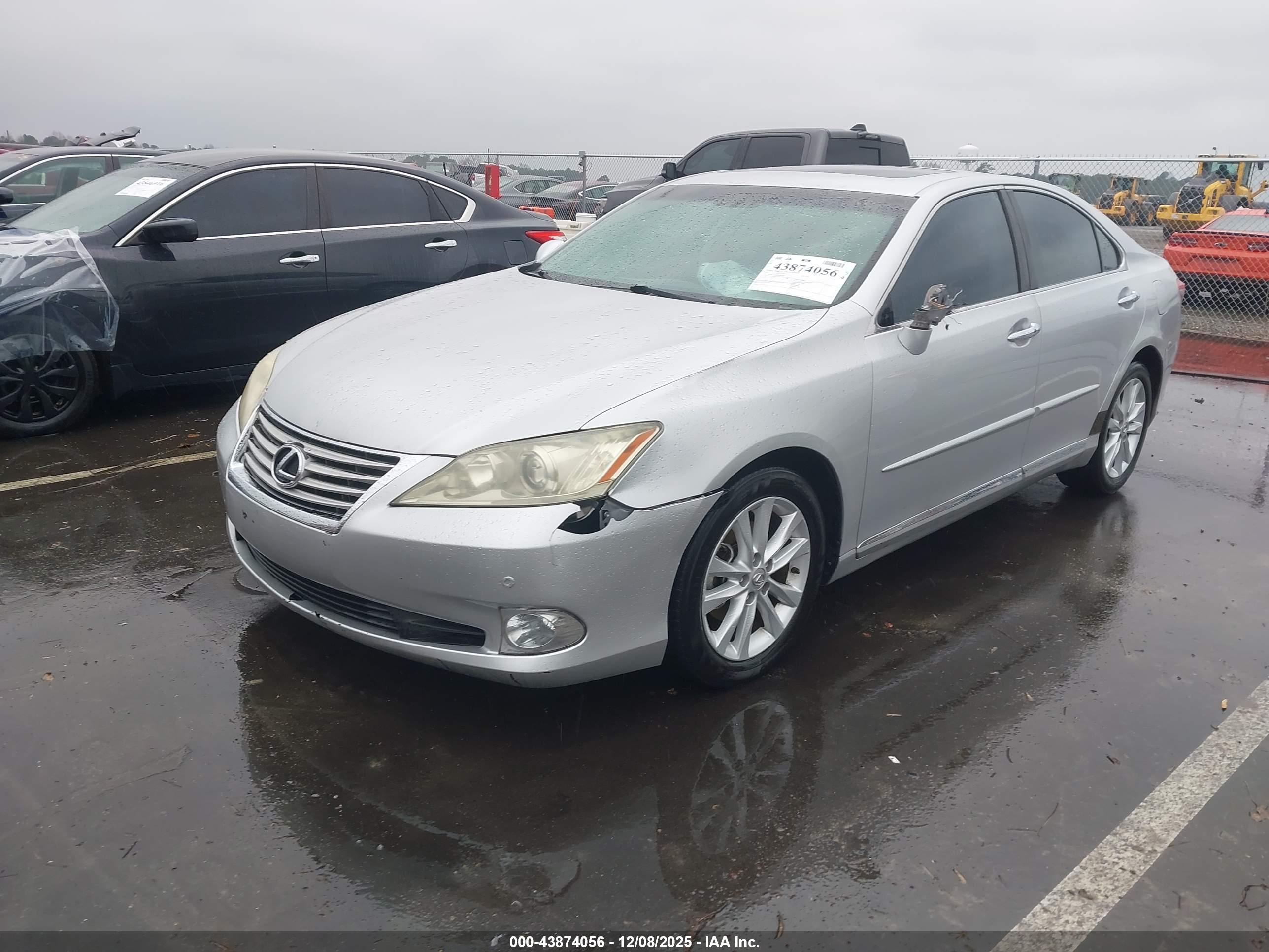 LEXUS ES image 2