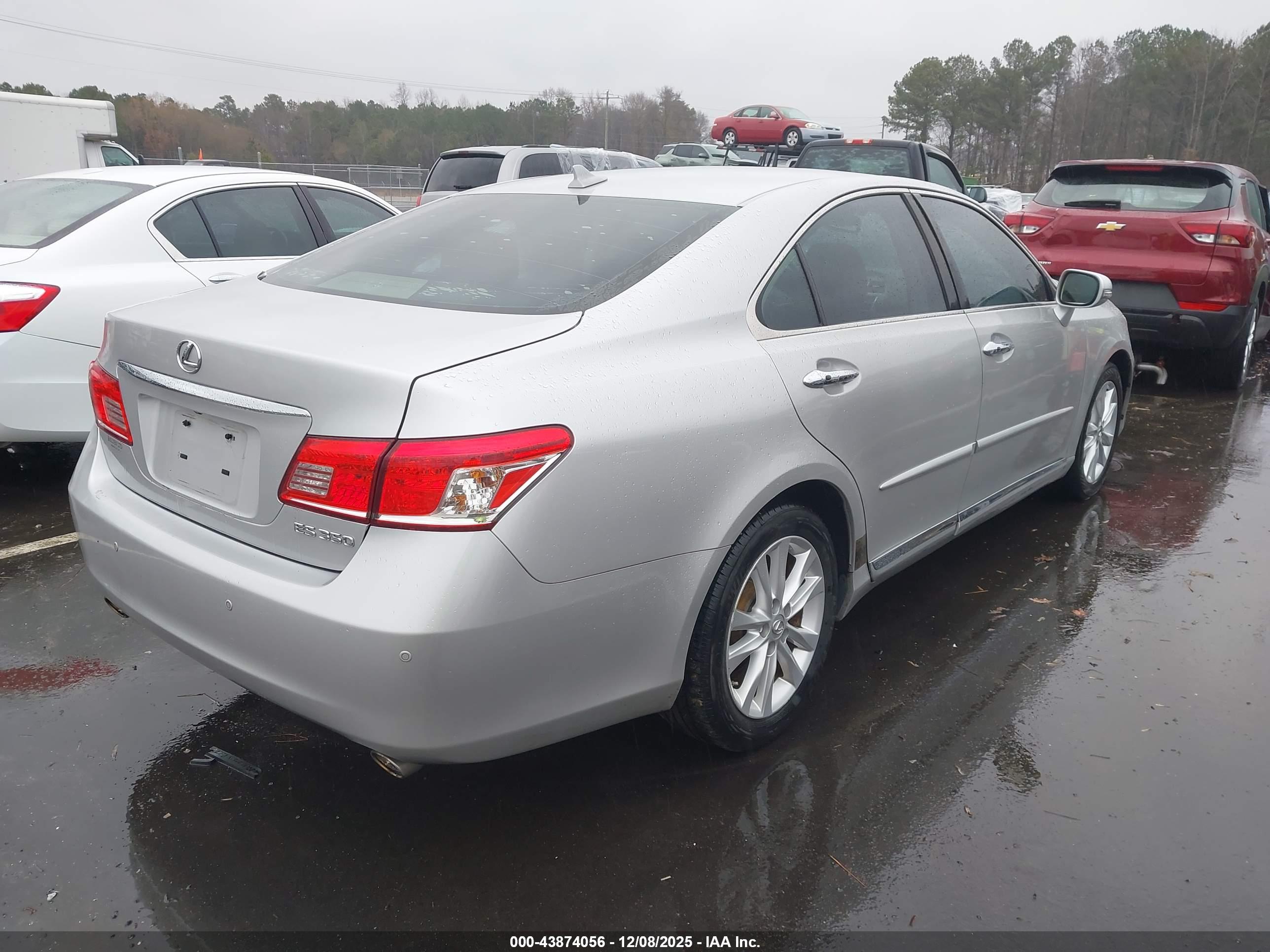 LEXUS ES image 4