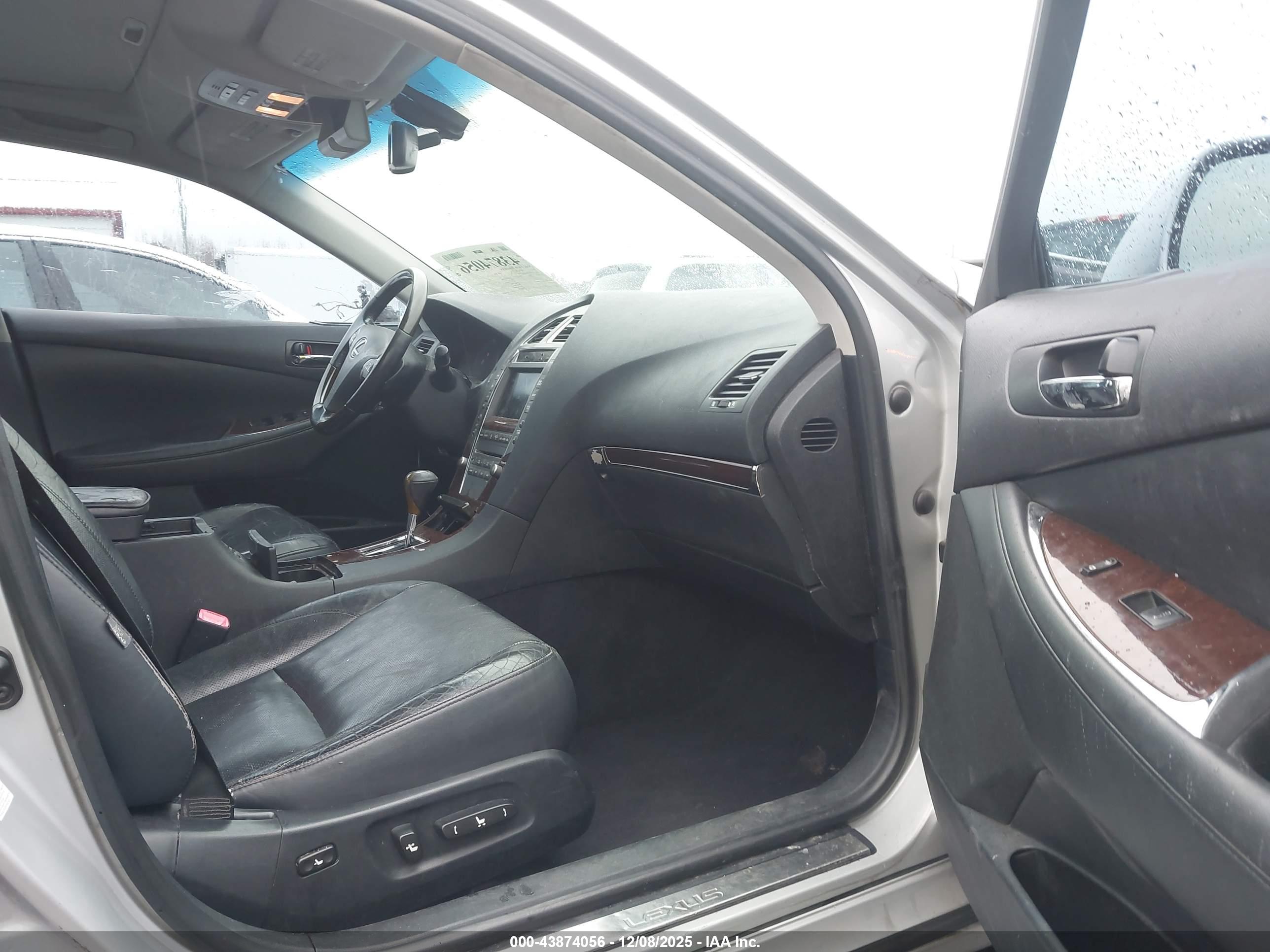 LEXUS ES image 5
