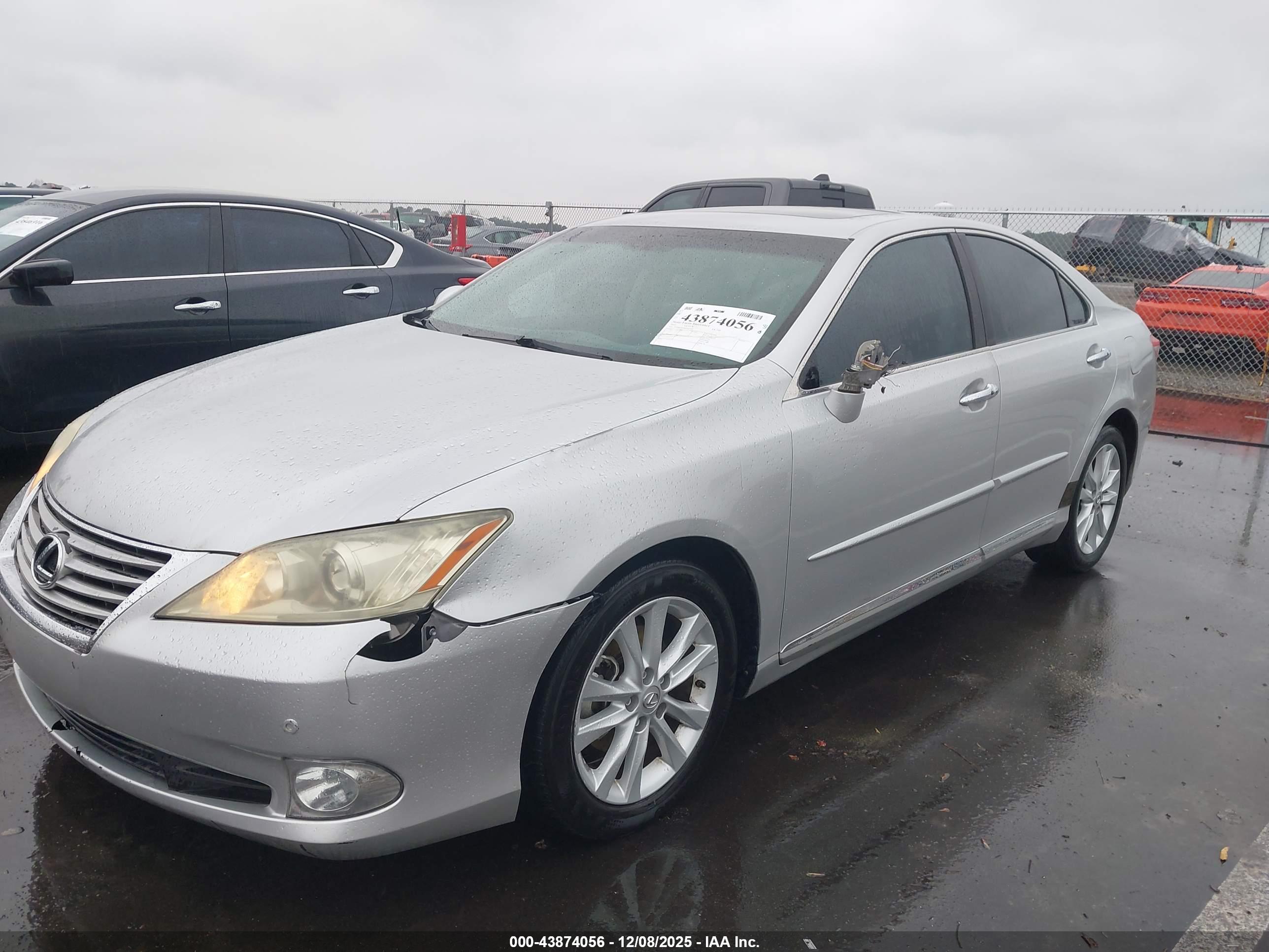 LEXUS ES image 6
