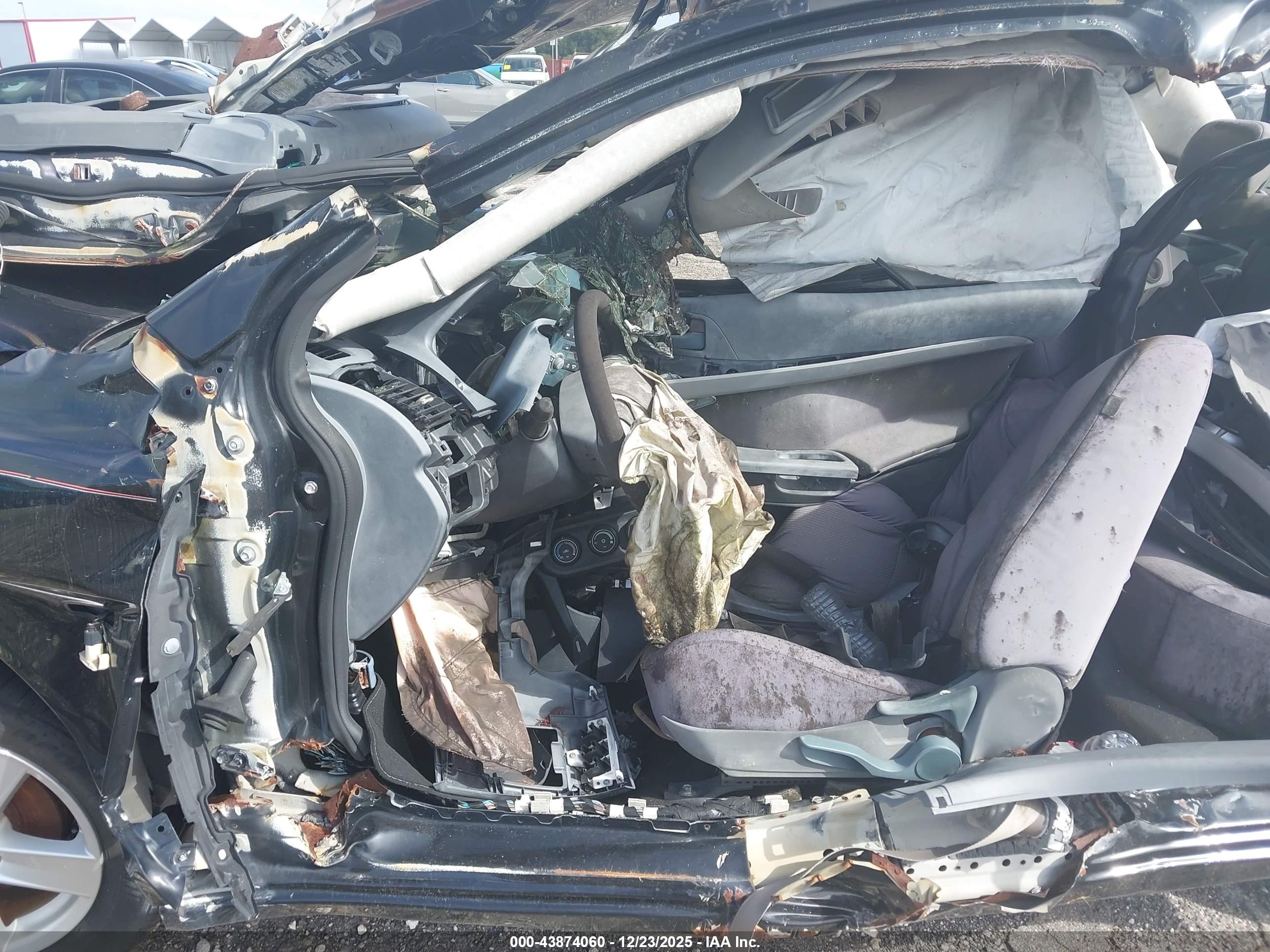 MITSUBISHI LANCER image 5
