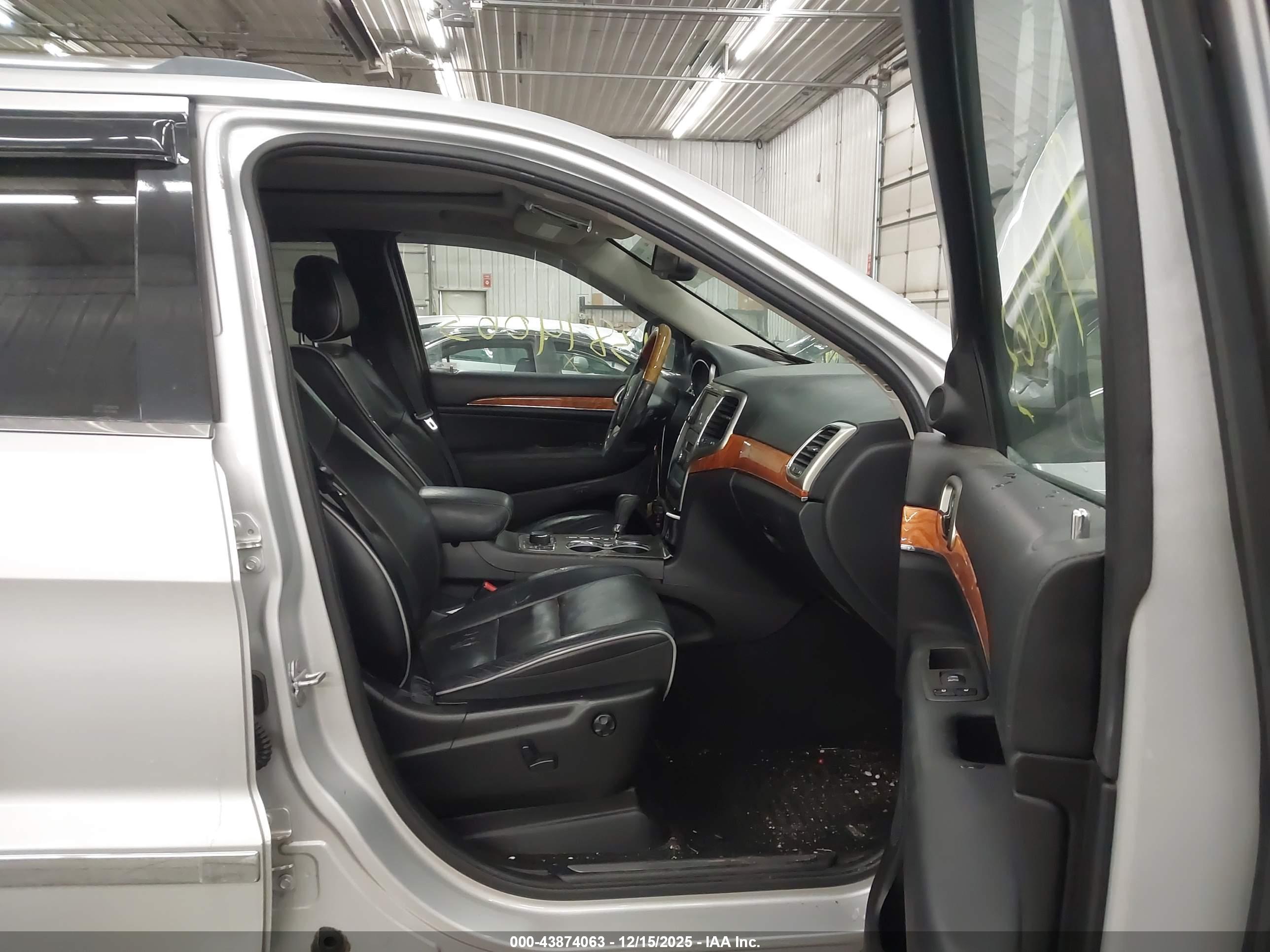 JEEP GRAND image 5