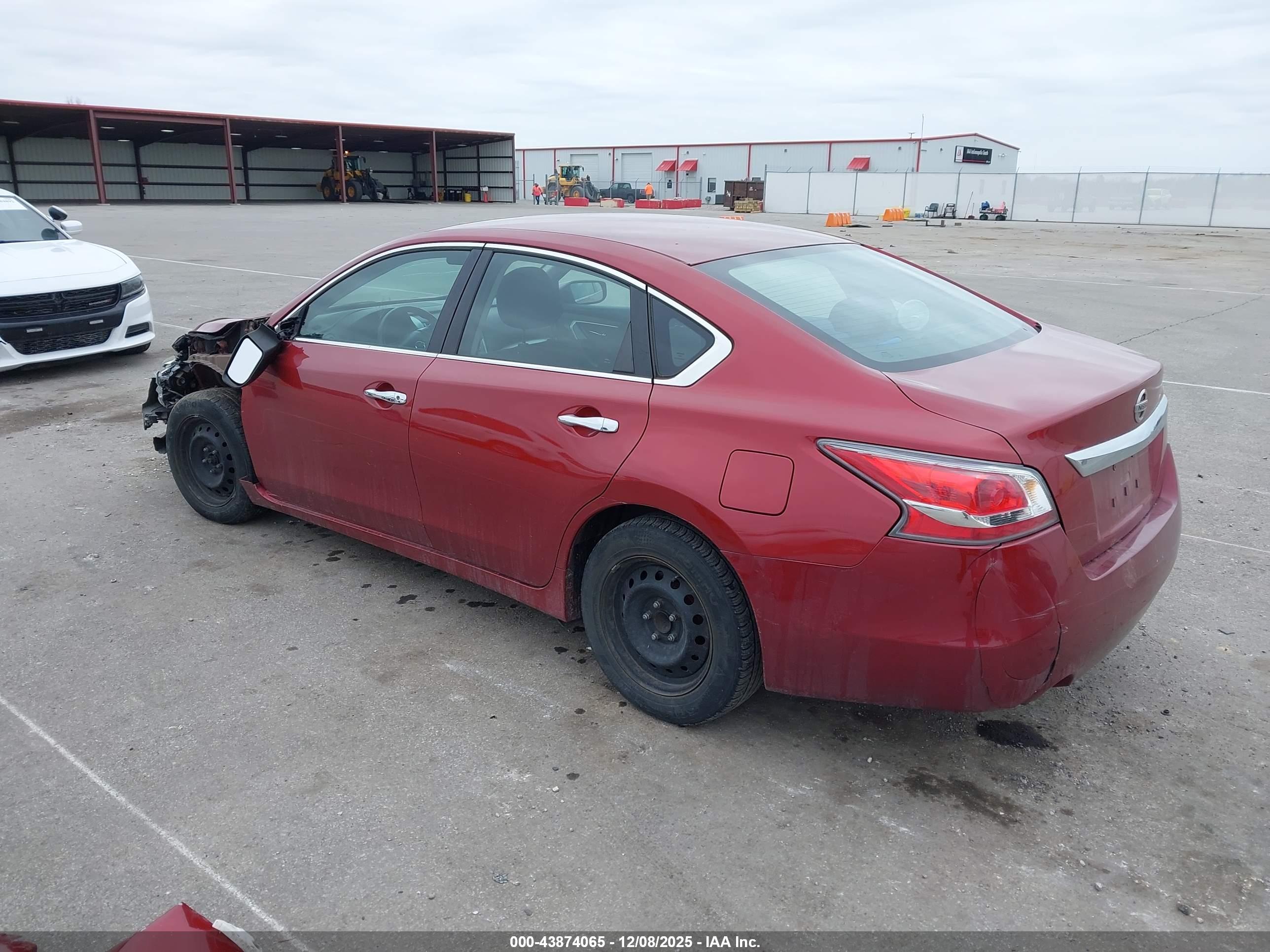 NISSAN ALTIMA image 3