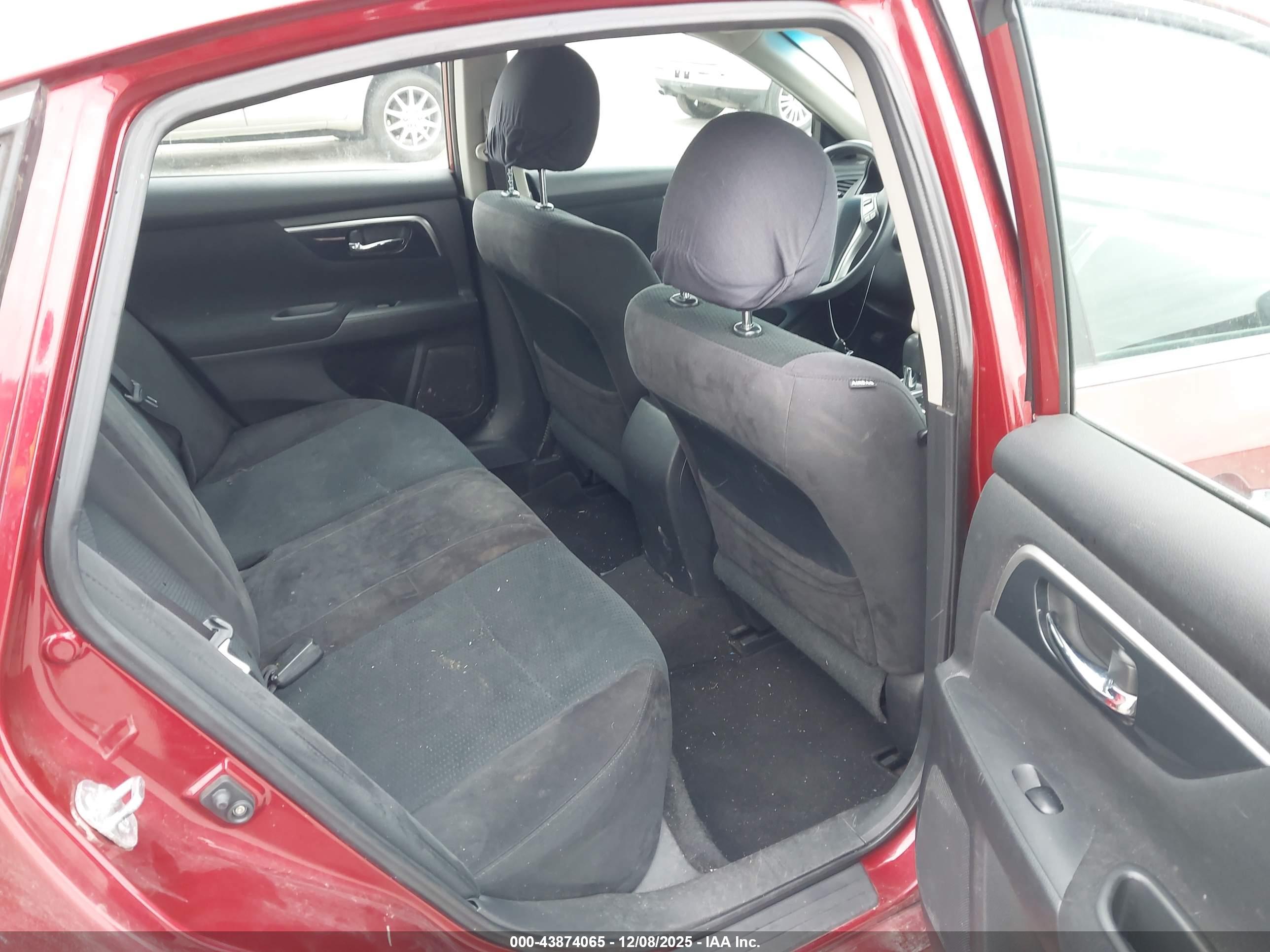 NISSAN ALTIMA image 8