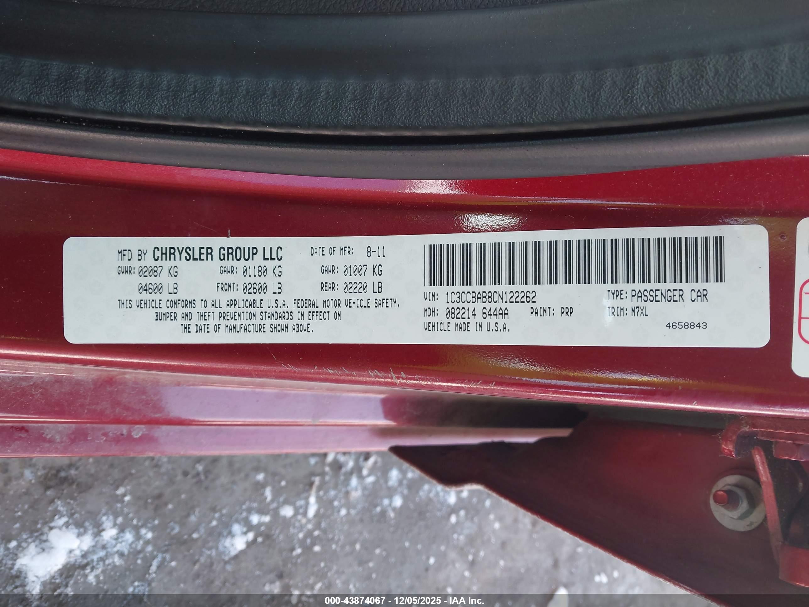 CHRYSLER 200 image 9