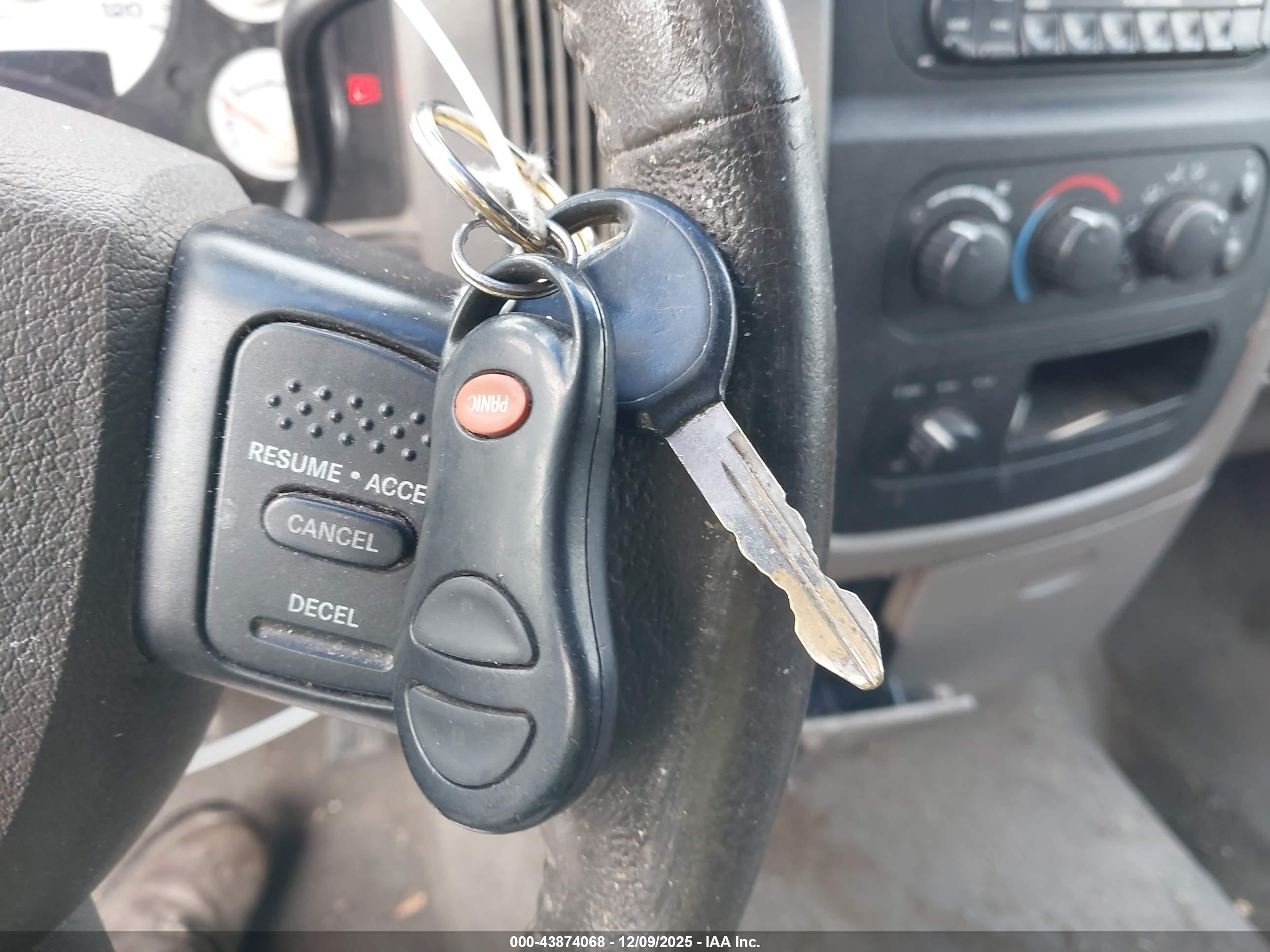 DODGE RAM image 11