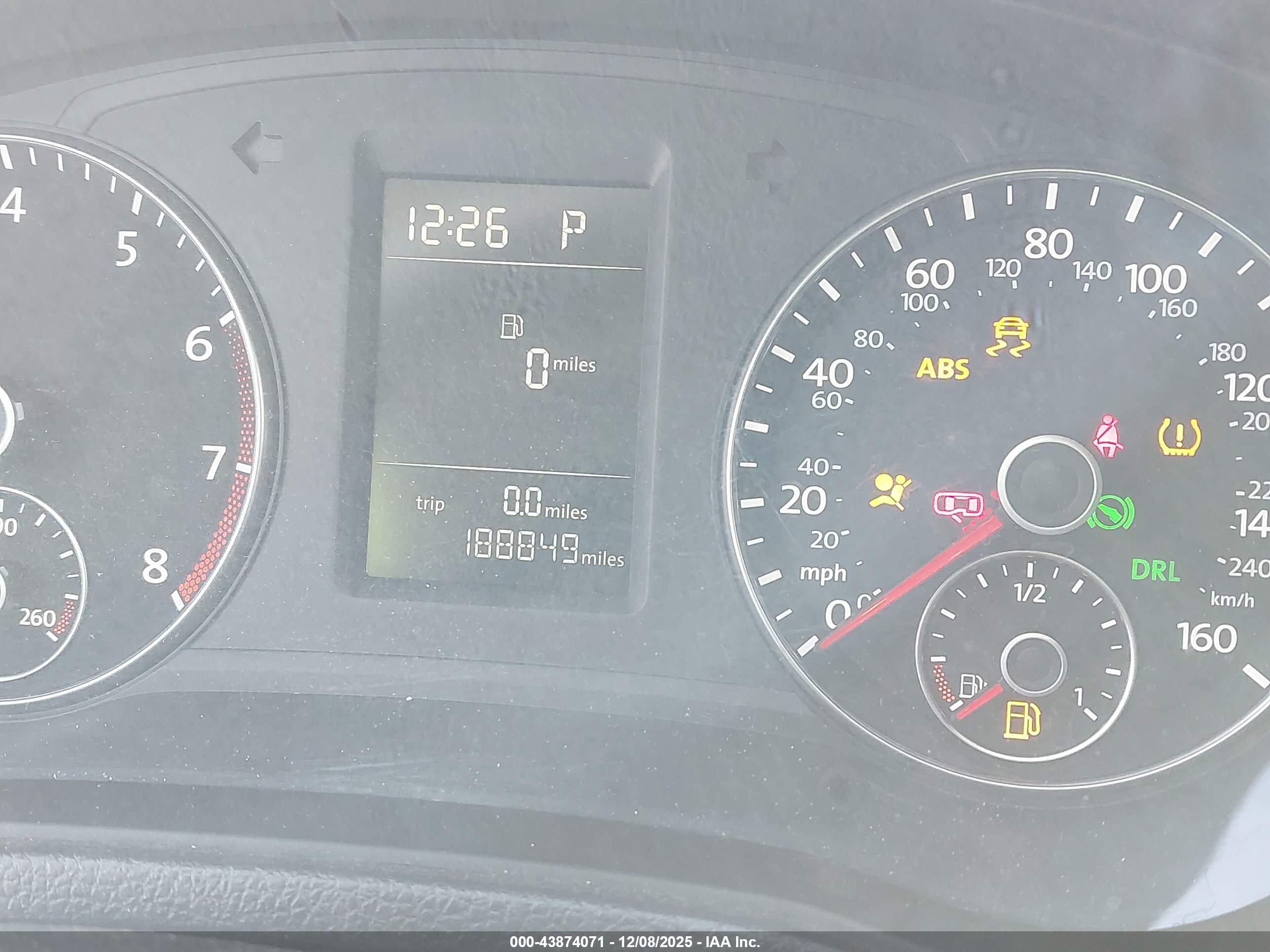 VOLKSWAGEN PASSAT image 7