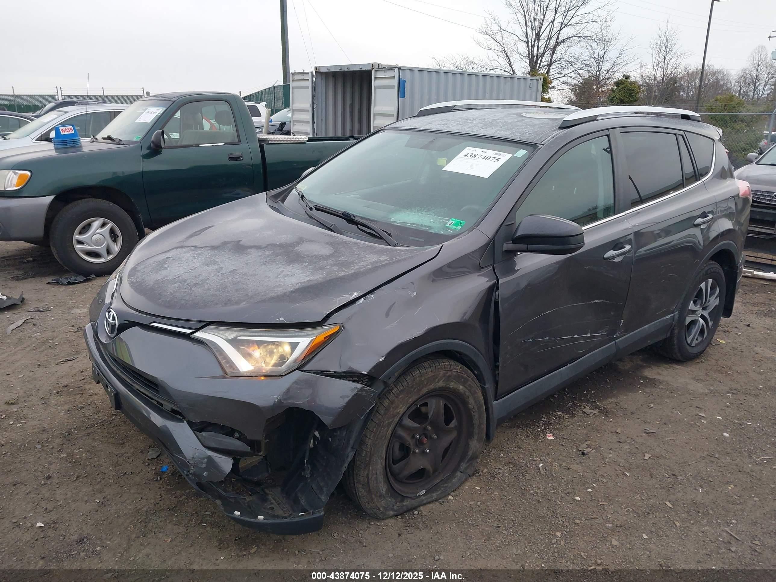 TOYOTA RAV4 image 6