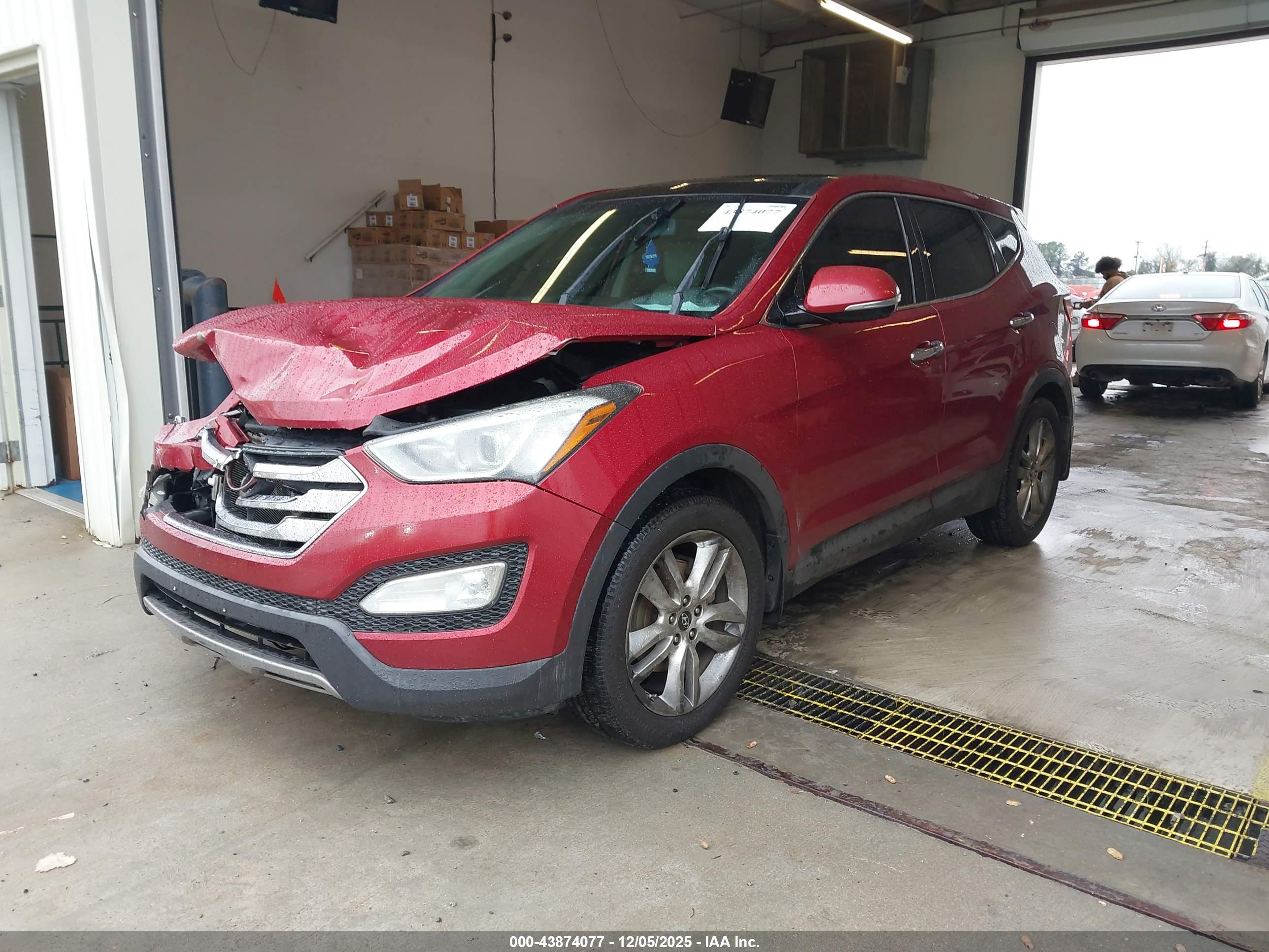 HYUNDAI SANTA image 2
