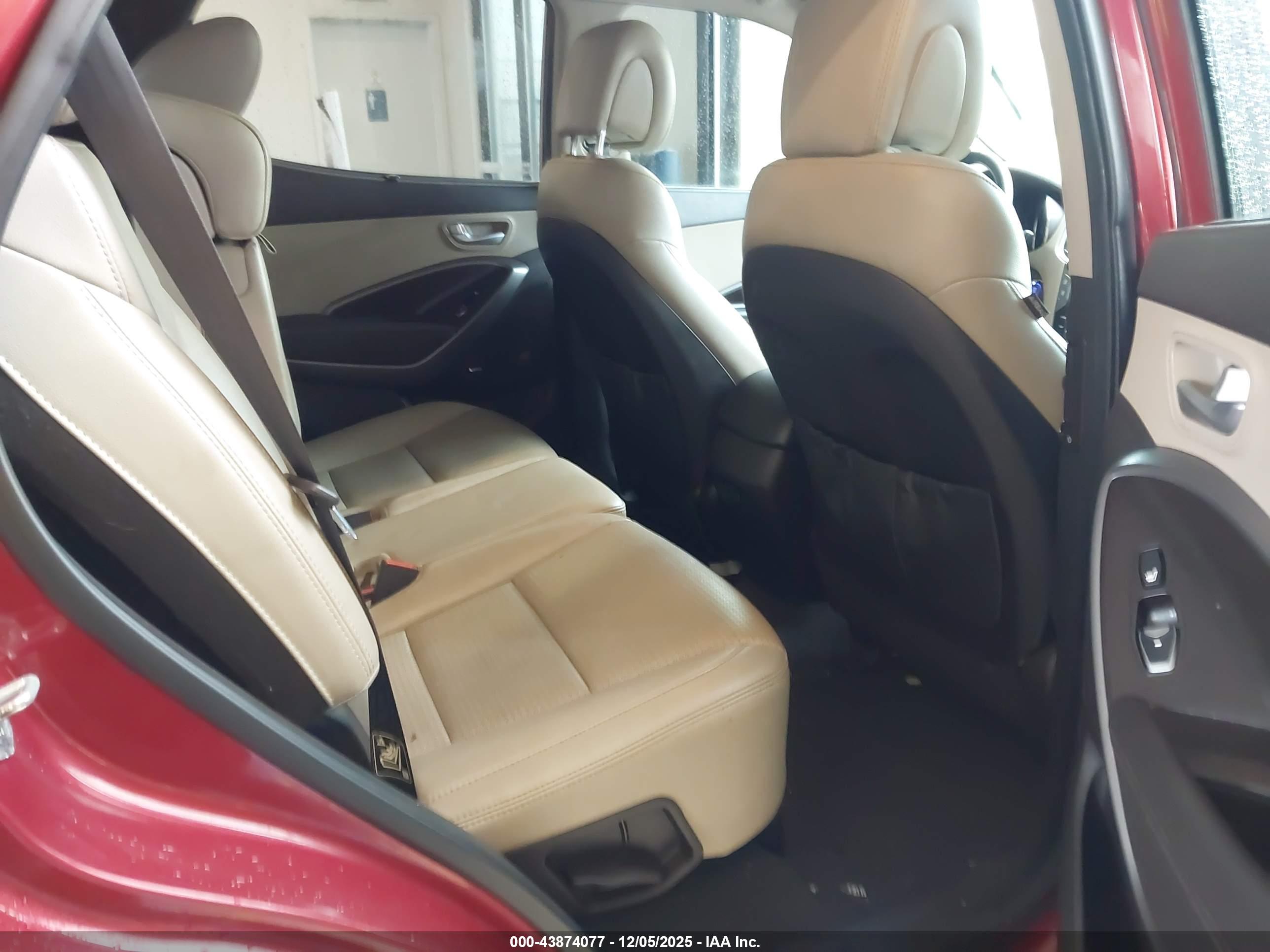 HYUNDAI SANTA image 8