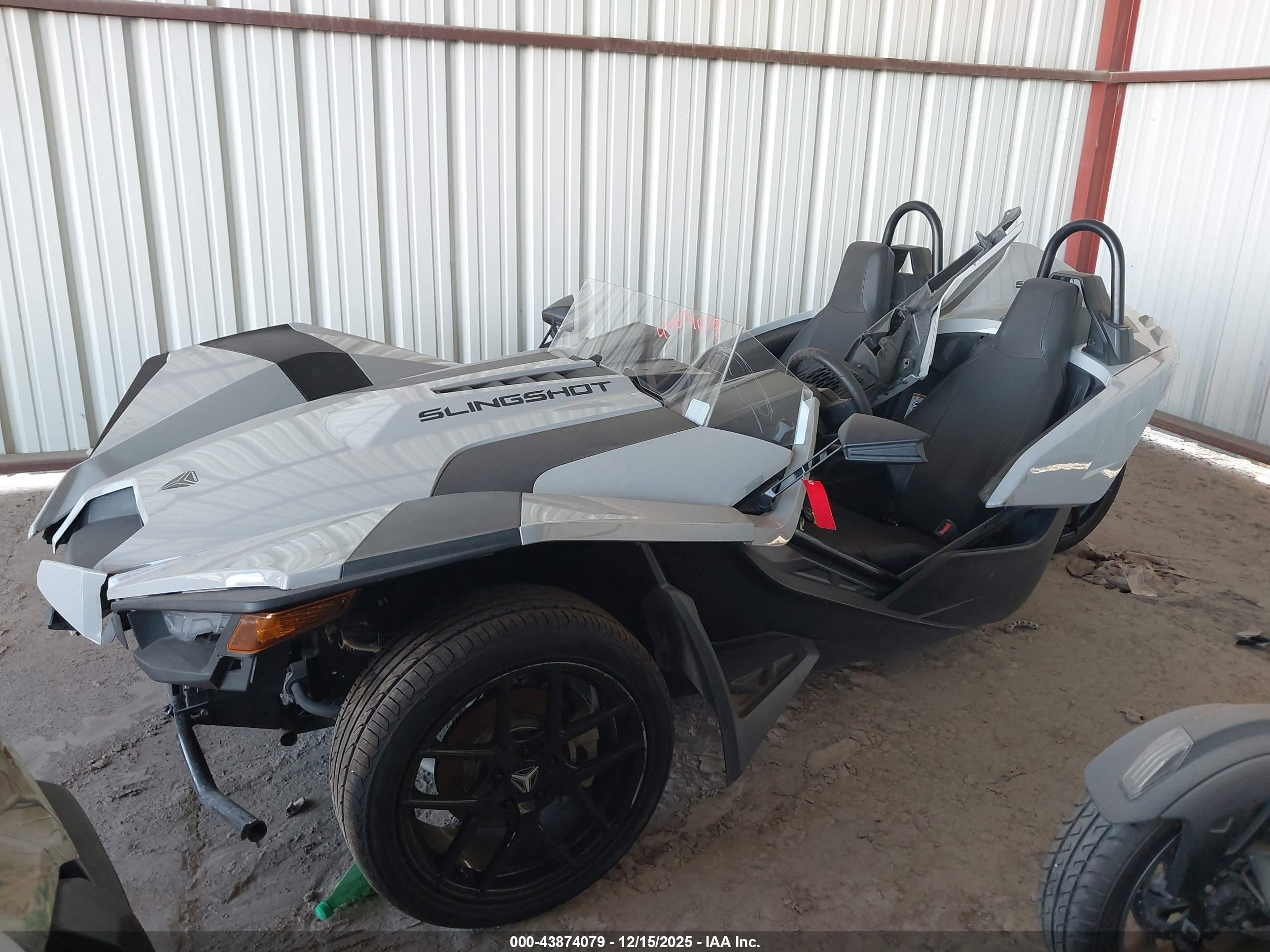 POLARIS SLINGSHOT image 2