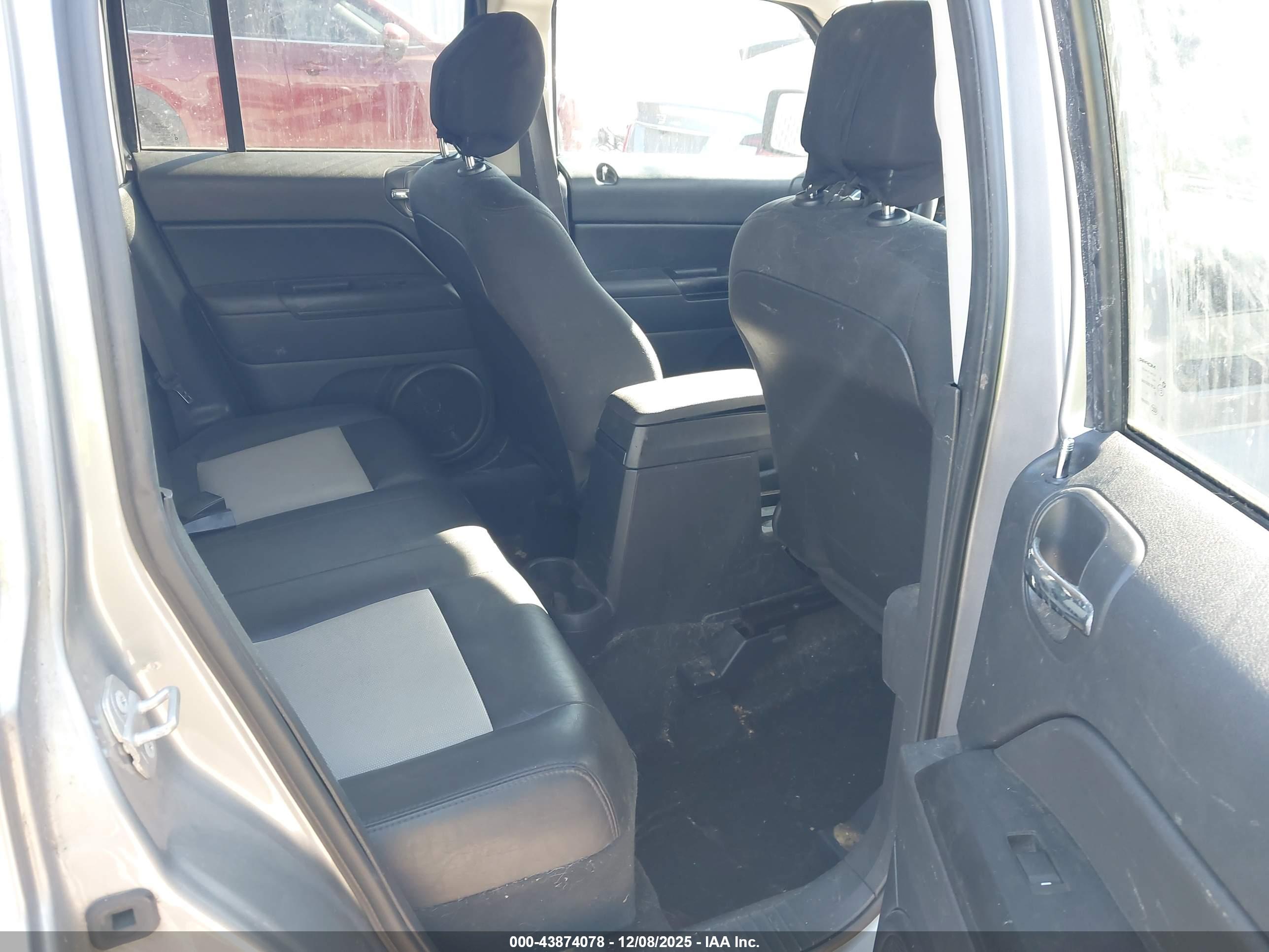 JEEP PATRIOT image 8