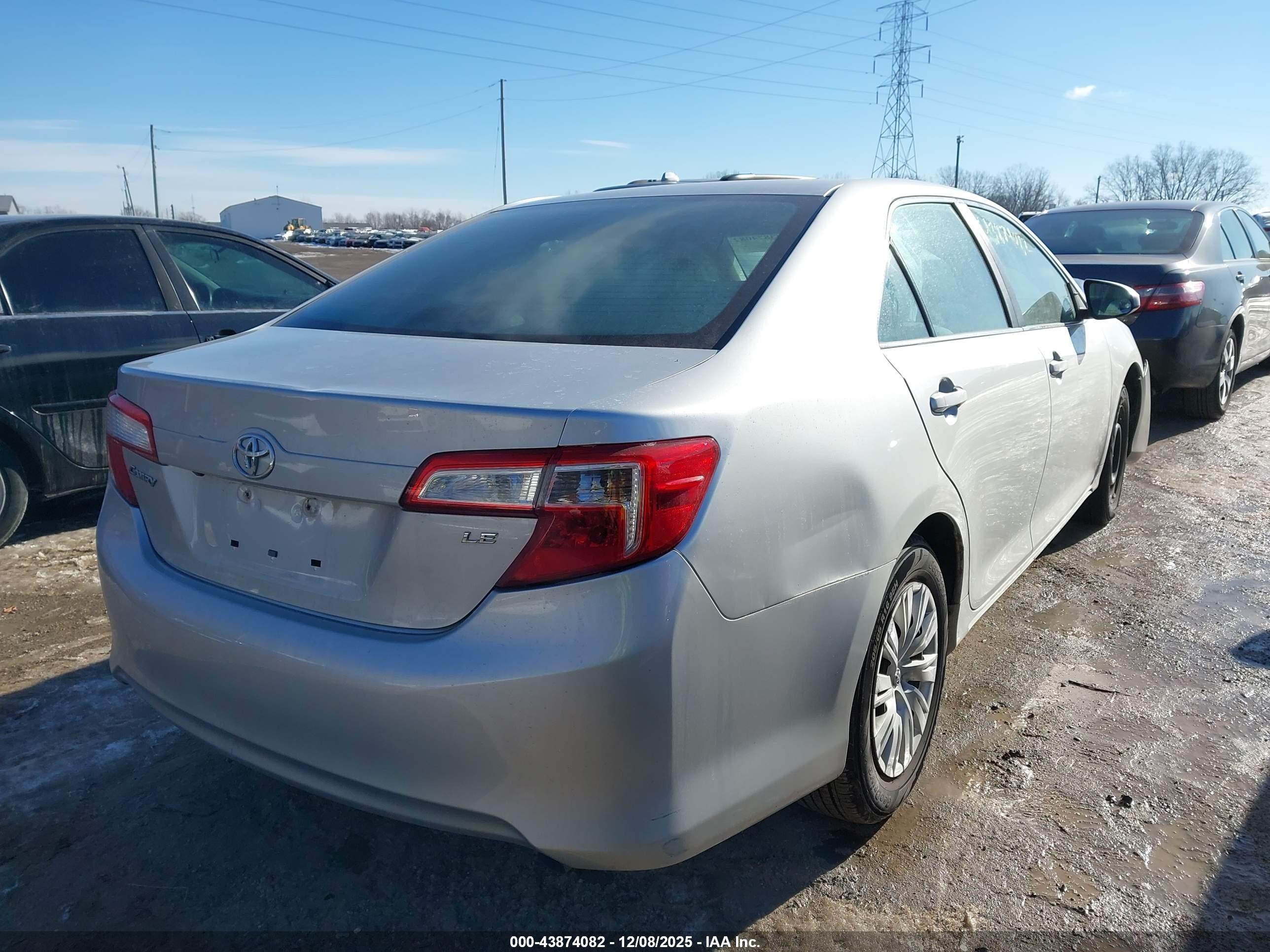 TOYOTA CAMRY image 4