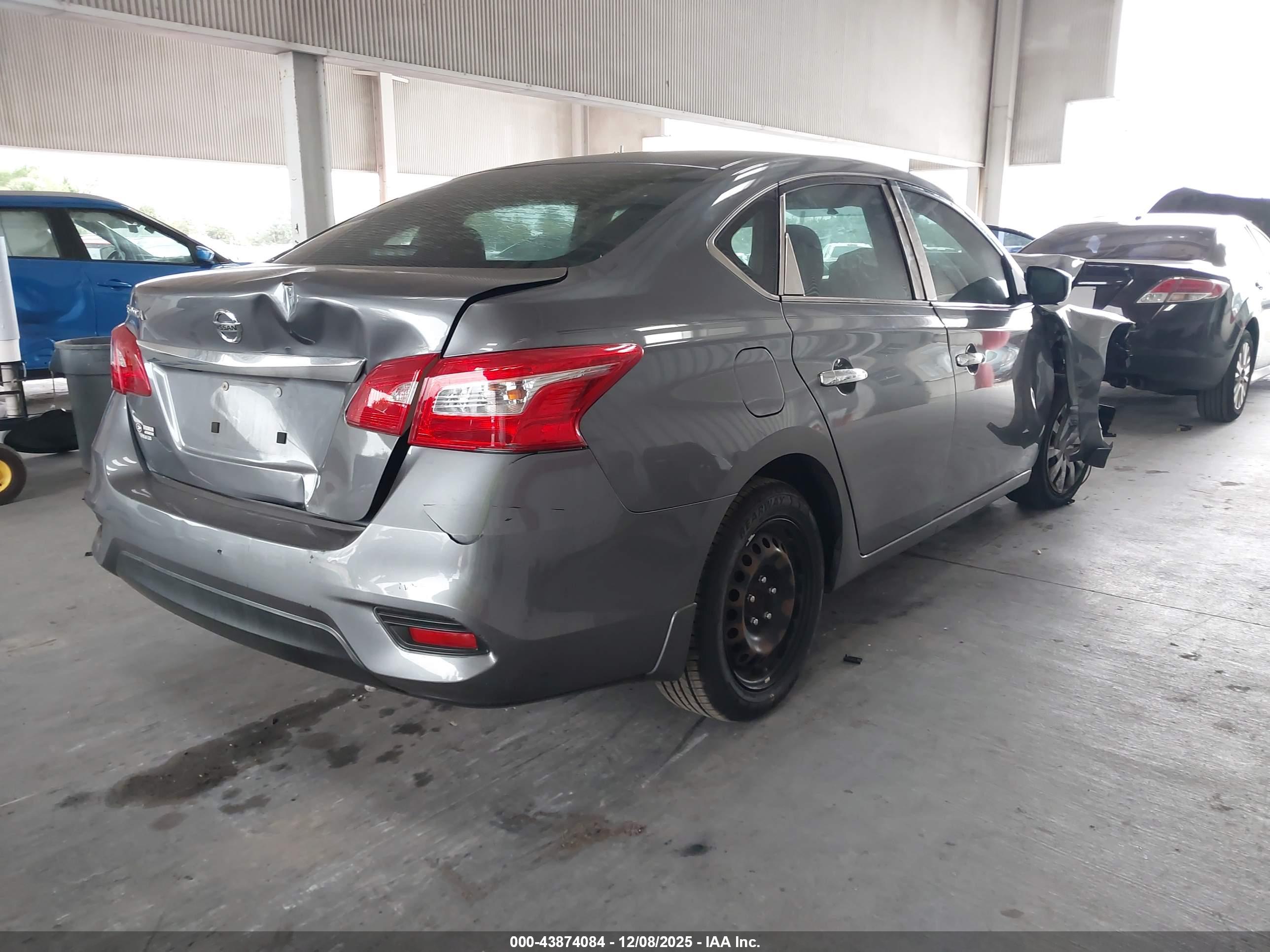 NISSAN SENTRA image 4