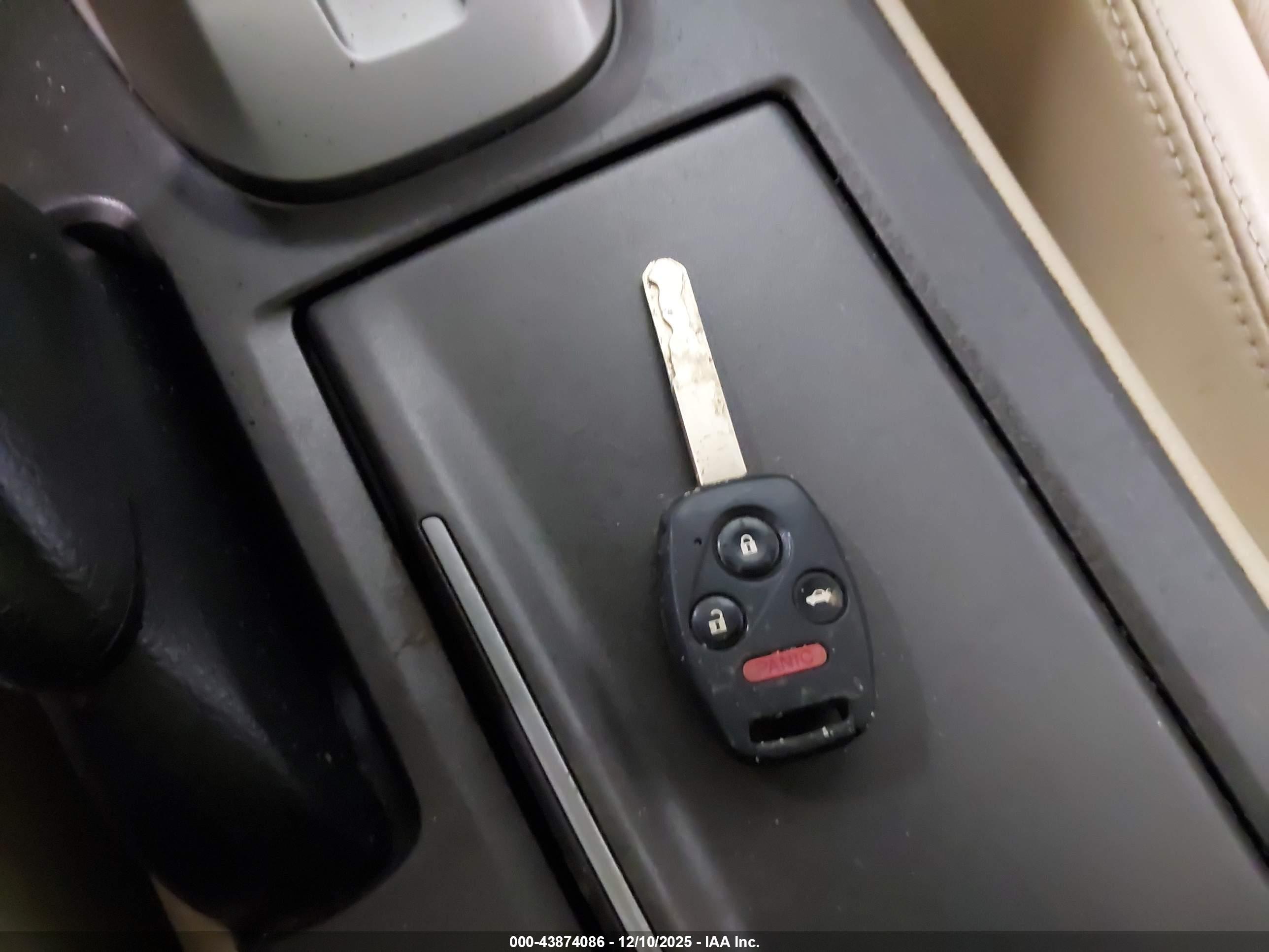 HONDA ACCORD image 11
