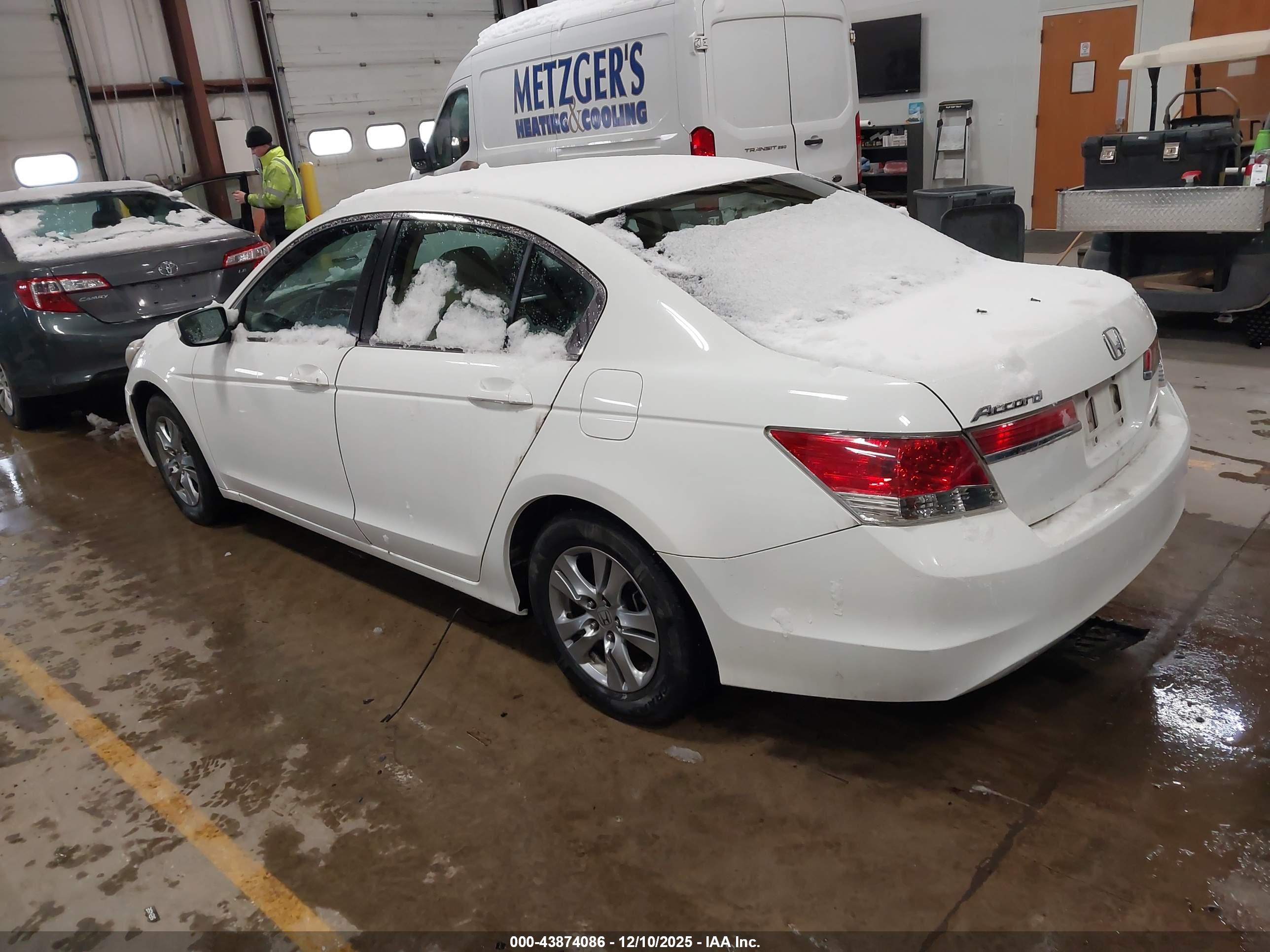 HONDA ACCORD image 3