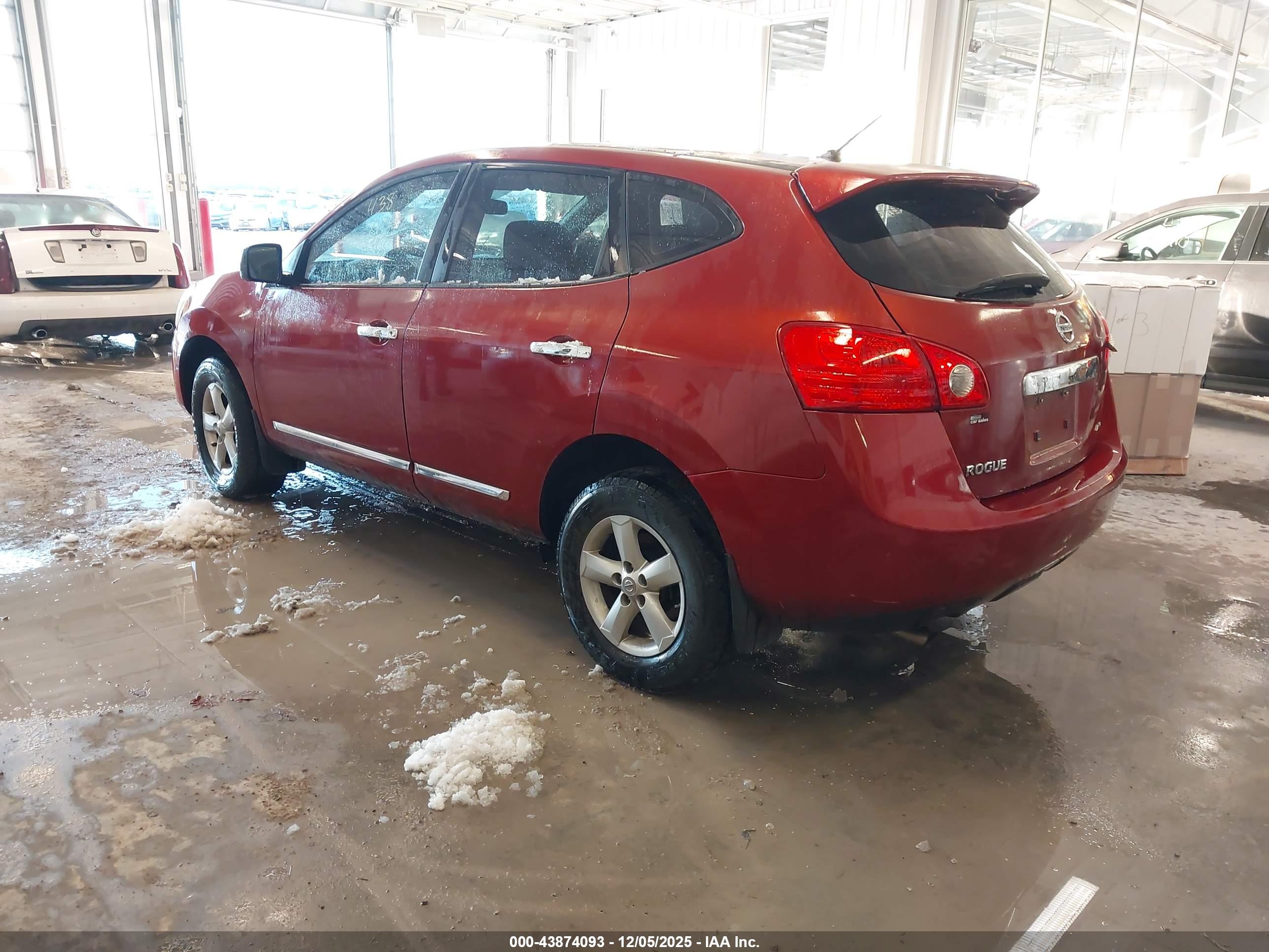 NISSAN ROGUE image 3