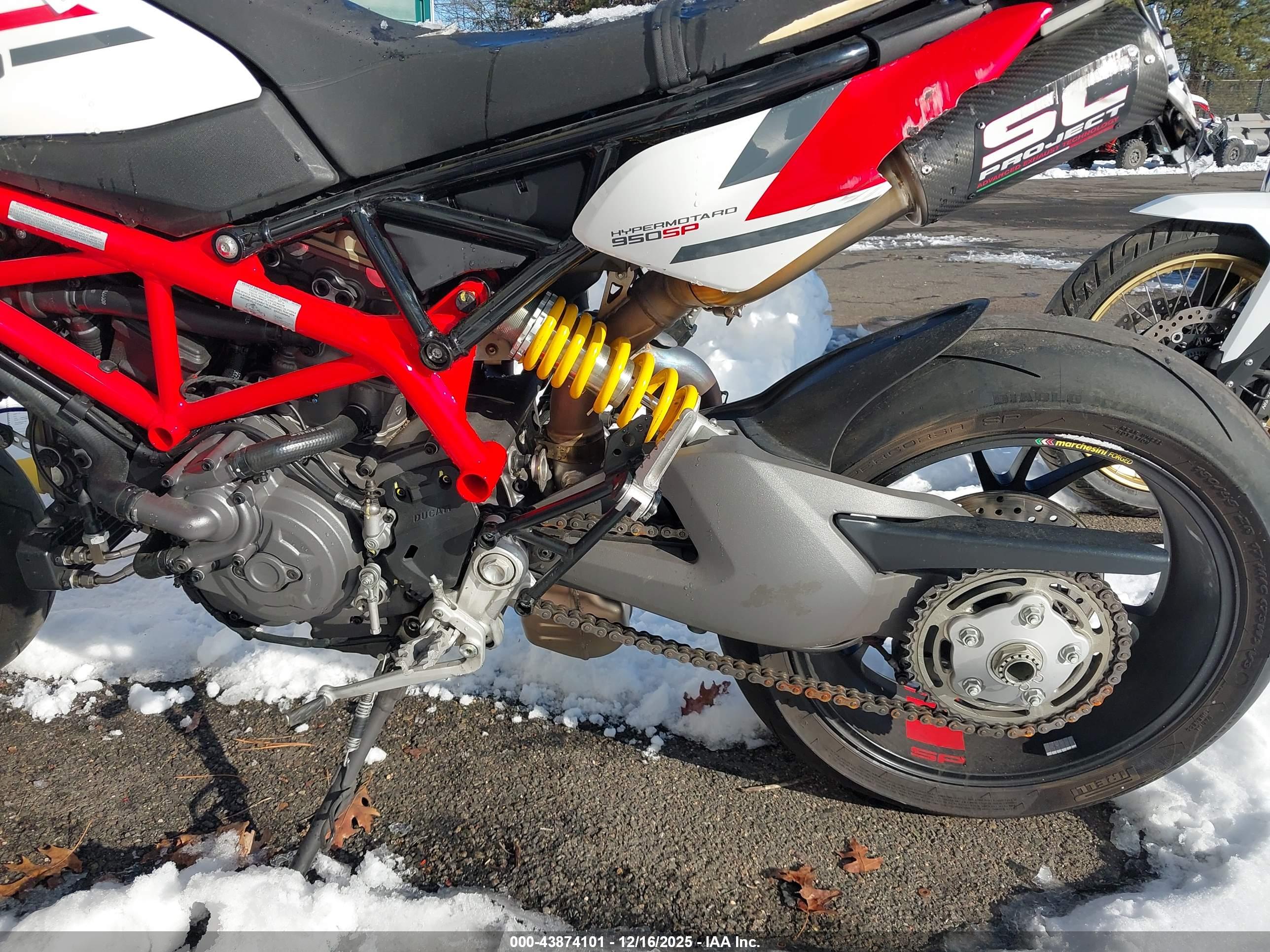 DUCATI HYPERMOTARD image 9