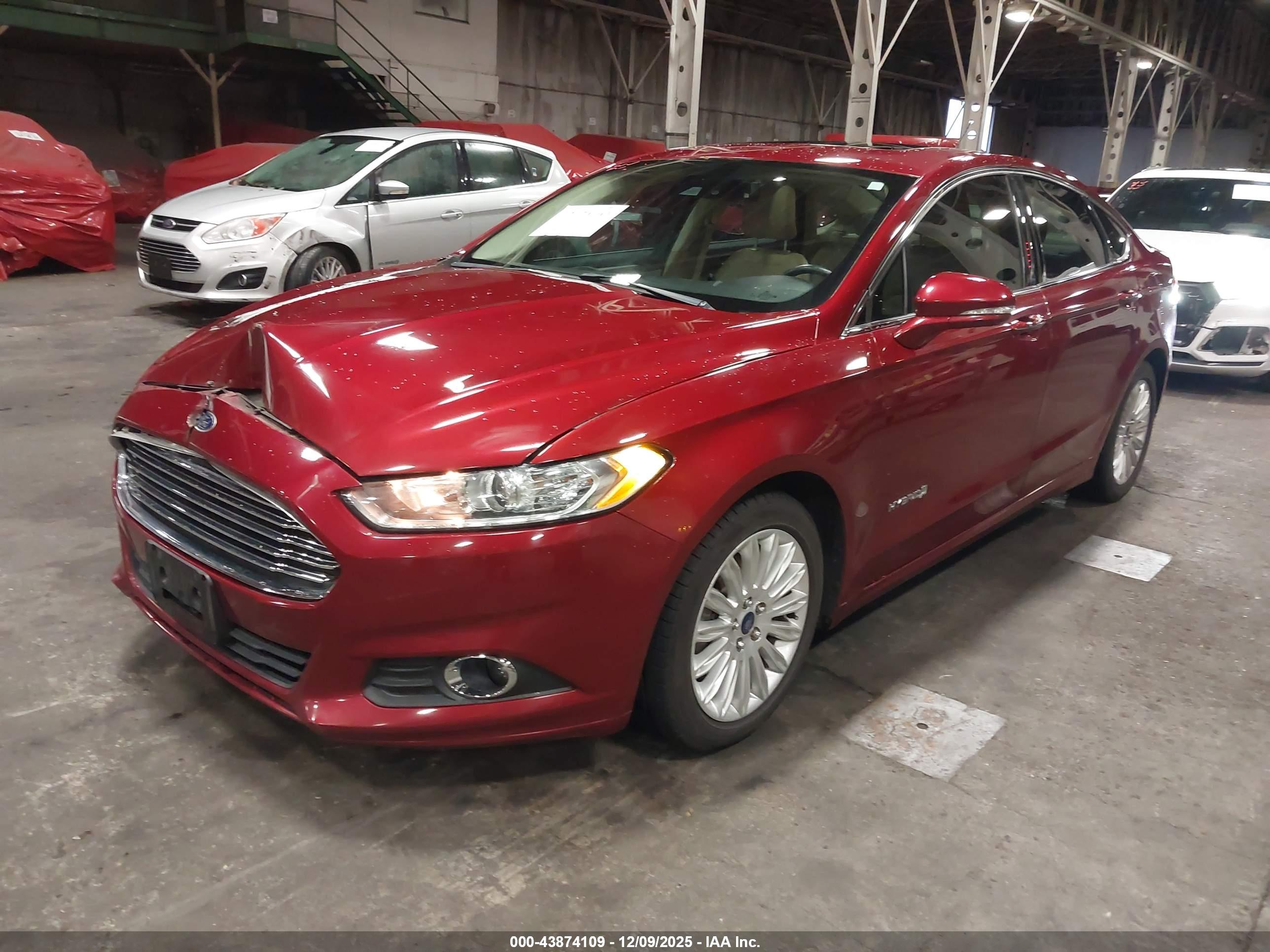 FORD FUSION image 2
