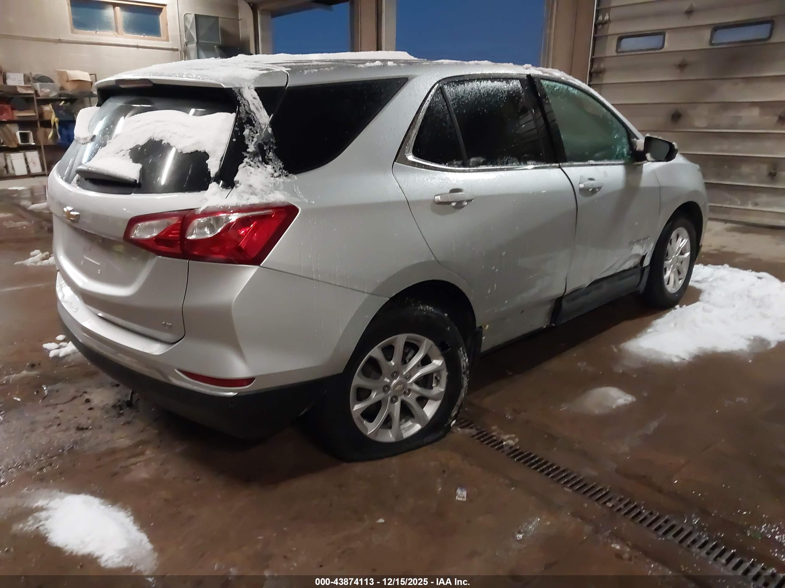 CHEVROLET EQUINOX image 4