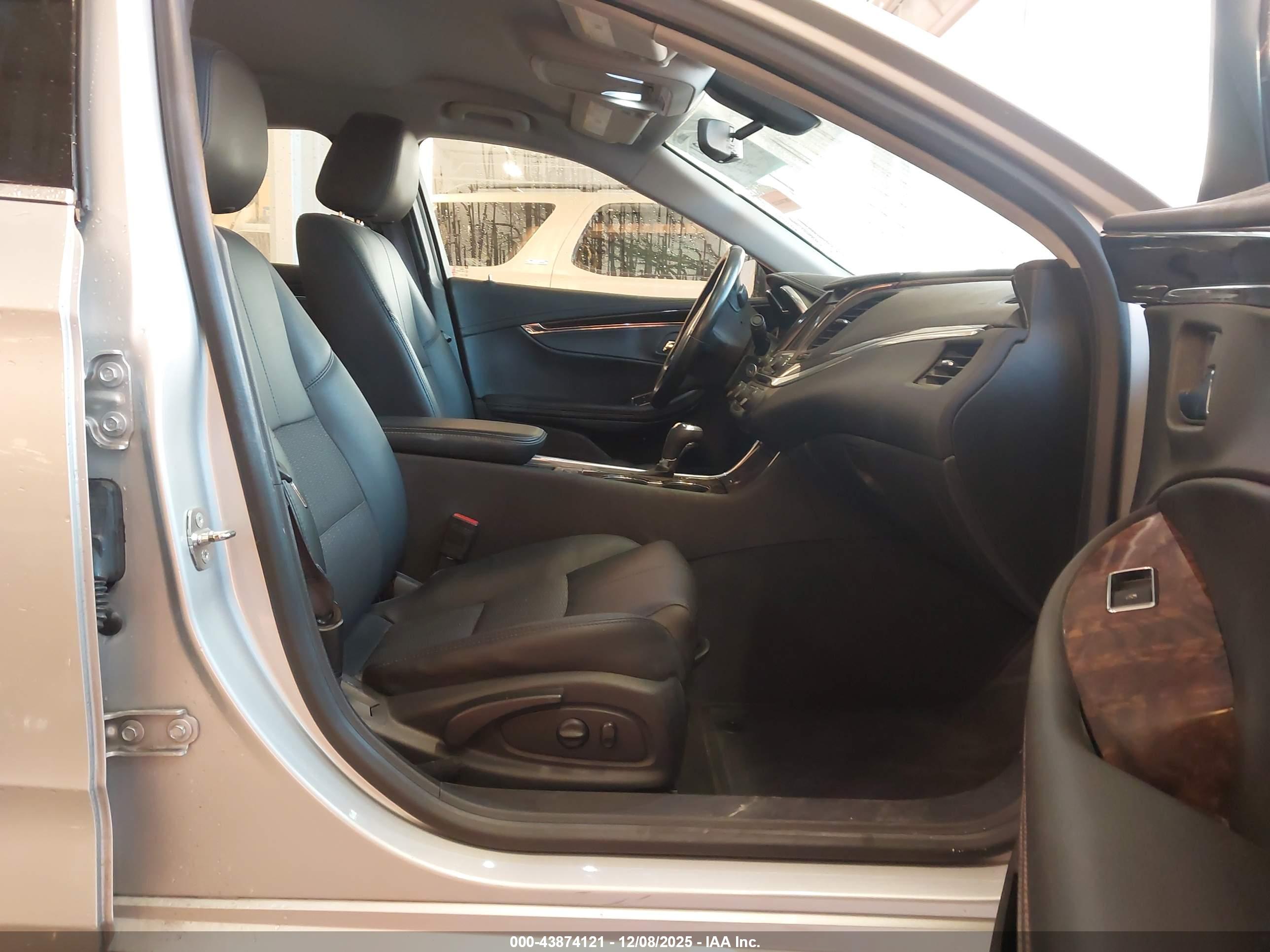 CHEVROLET IMPALA image 5
