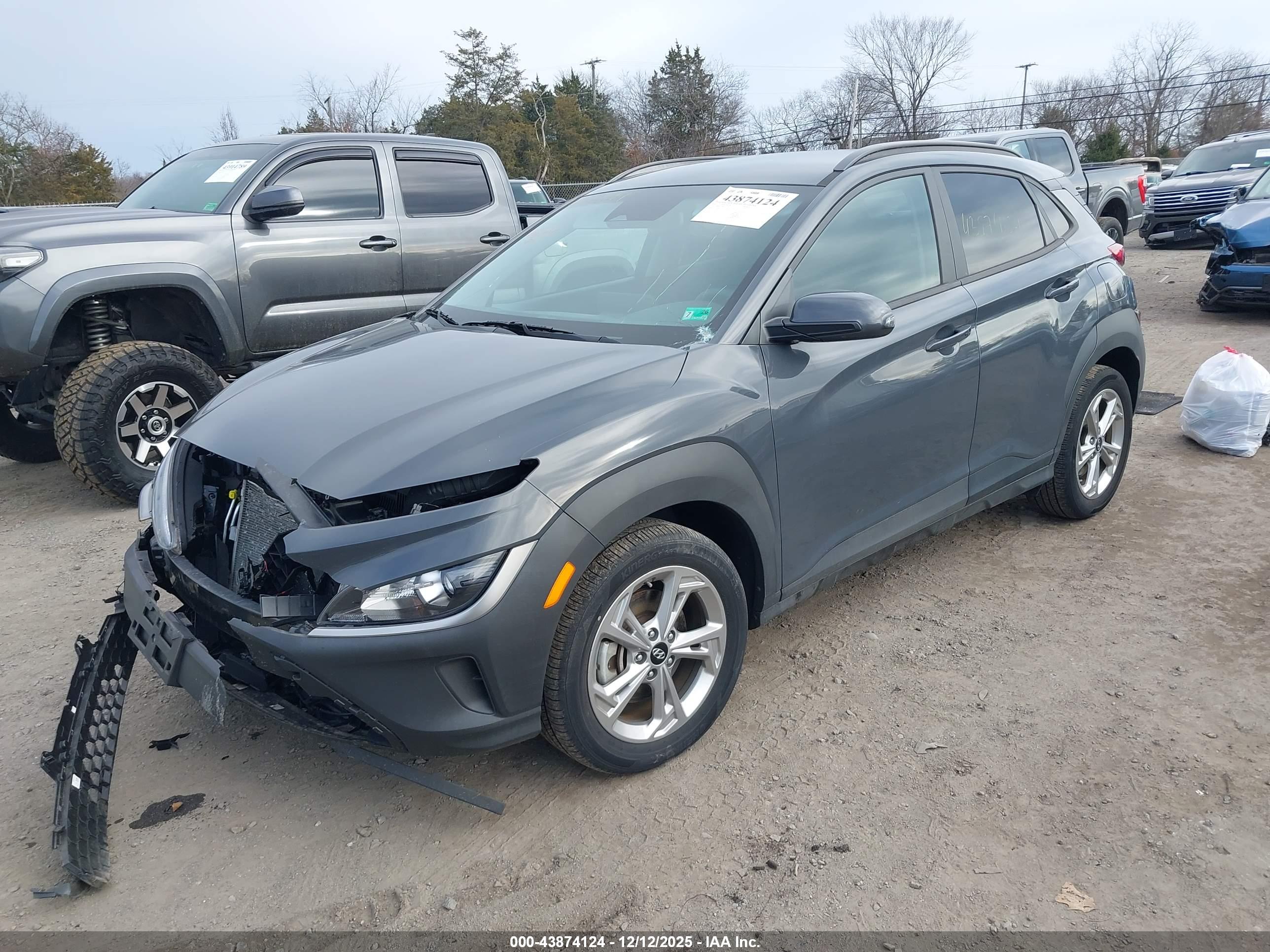 HYUNDAI KONA image 2