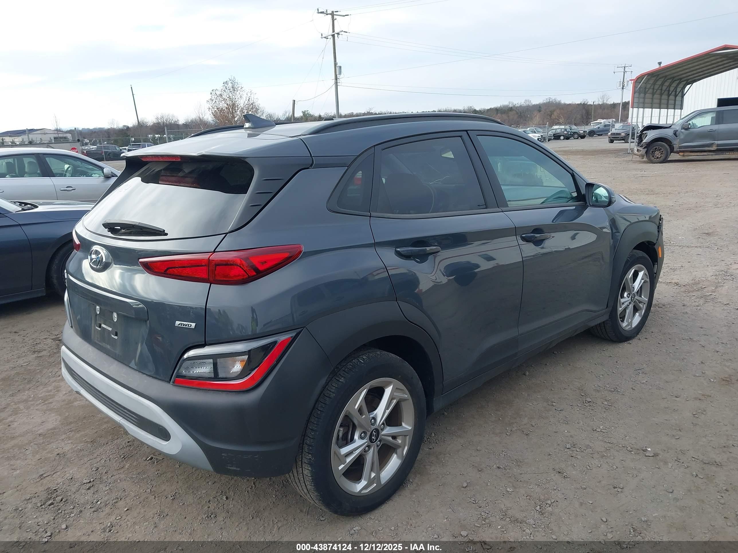 HYUNDAI KONA image 4