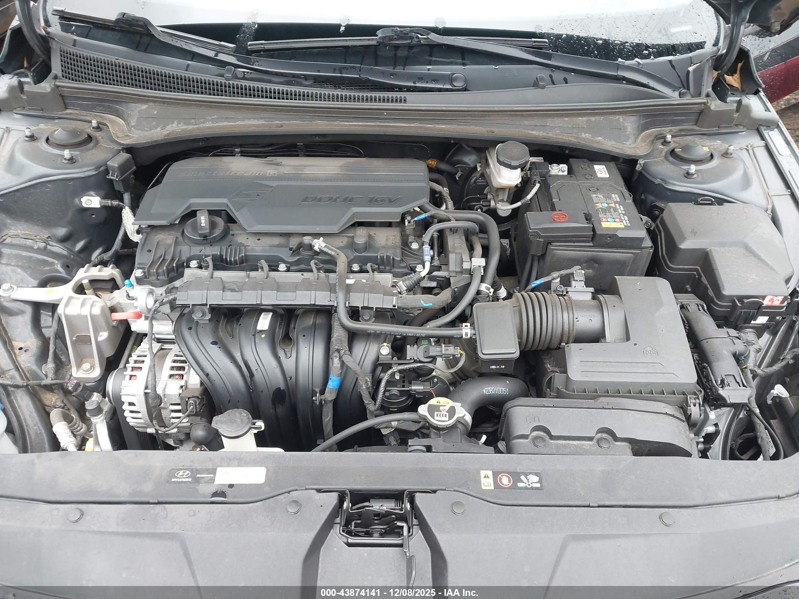 HYUNDAI ELANTRA image 10