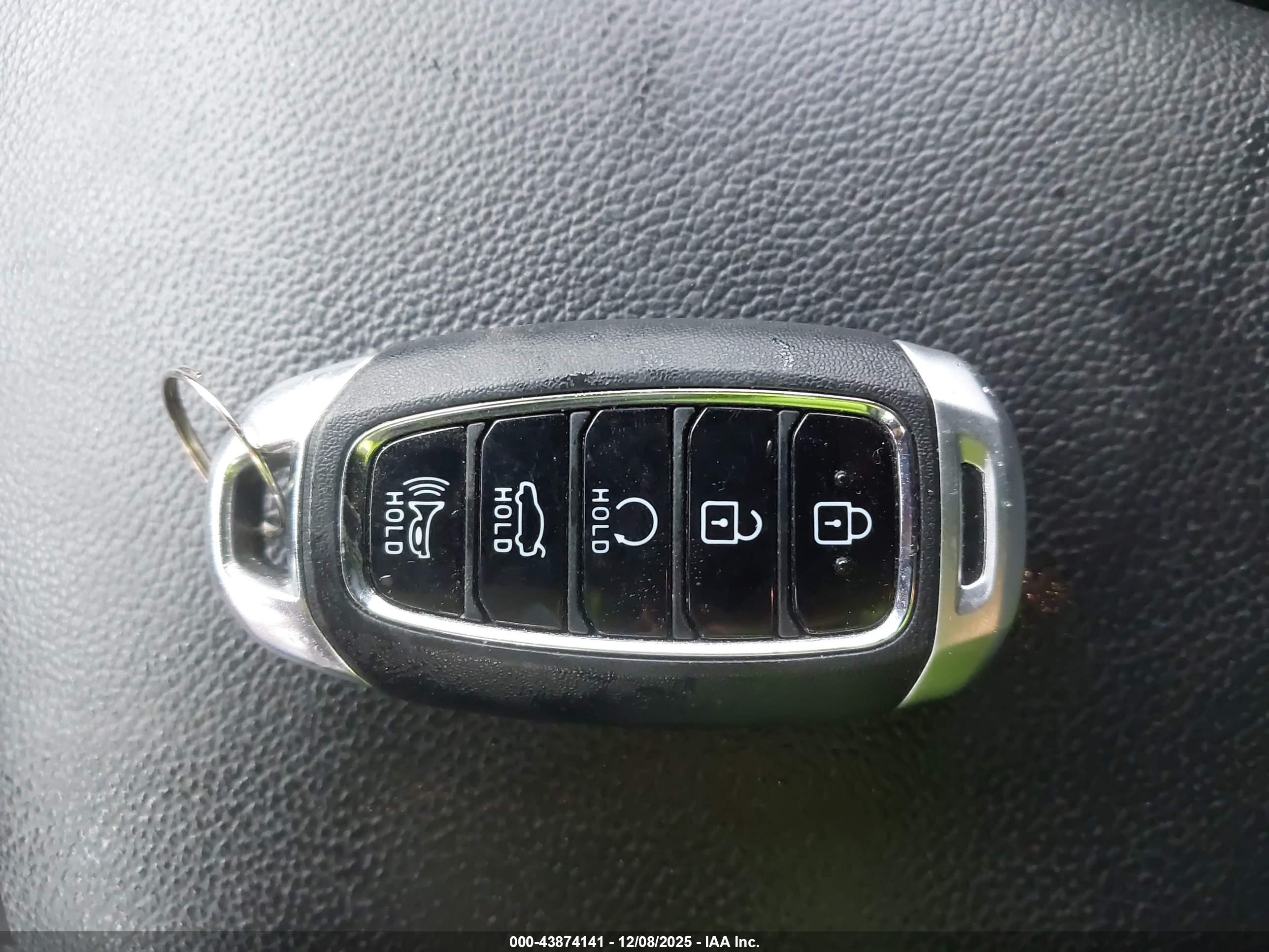 HYUNDAI ELANTRA image 11