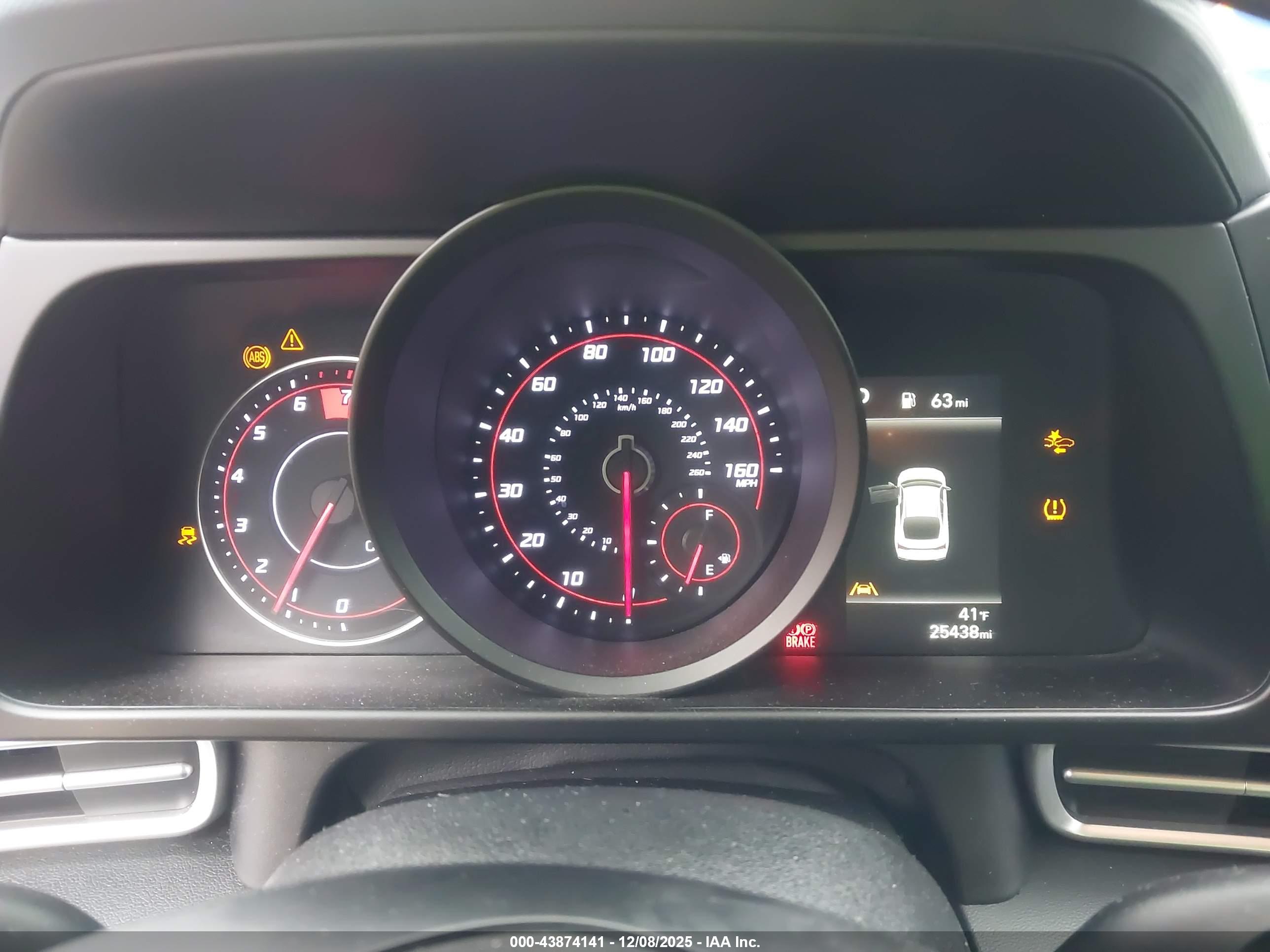 HYUNDAI ELANTRA image 7