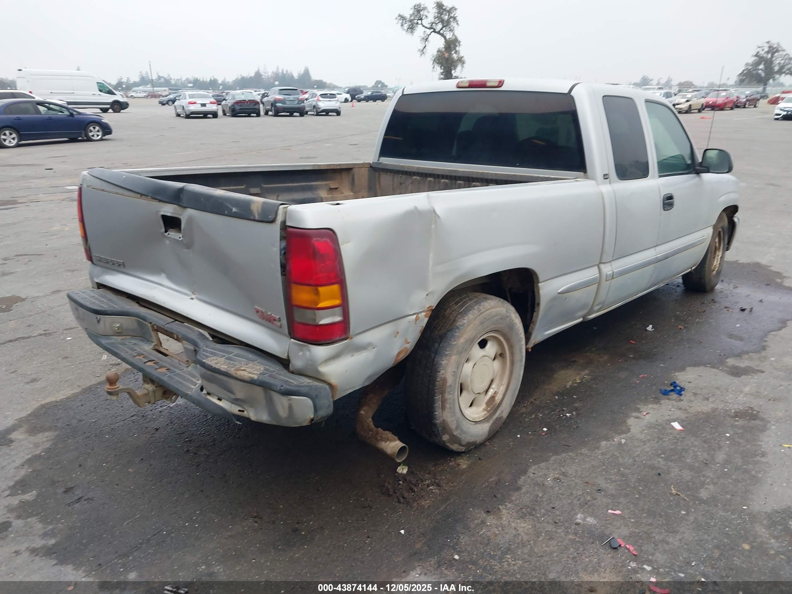 GMC SIERRA image 4