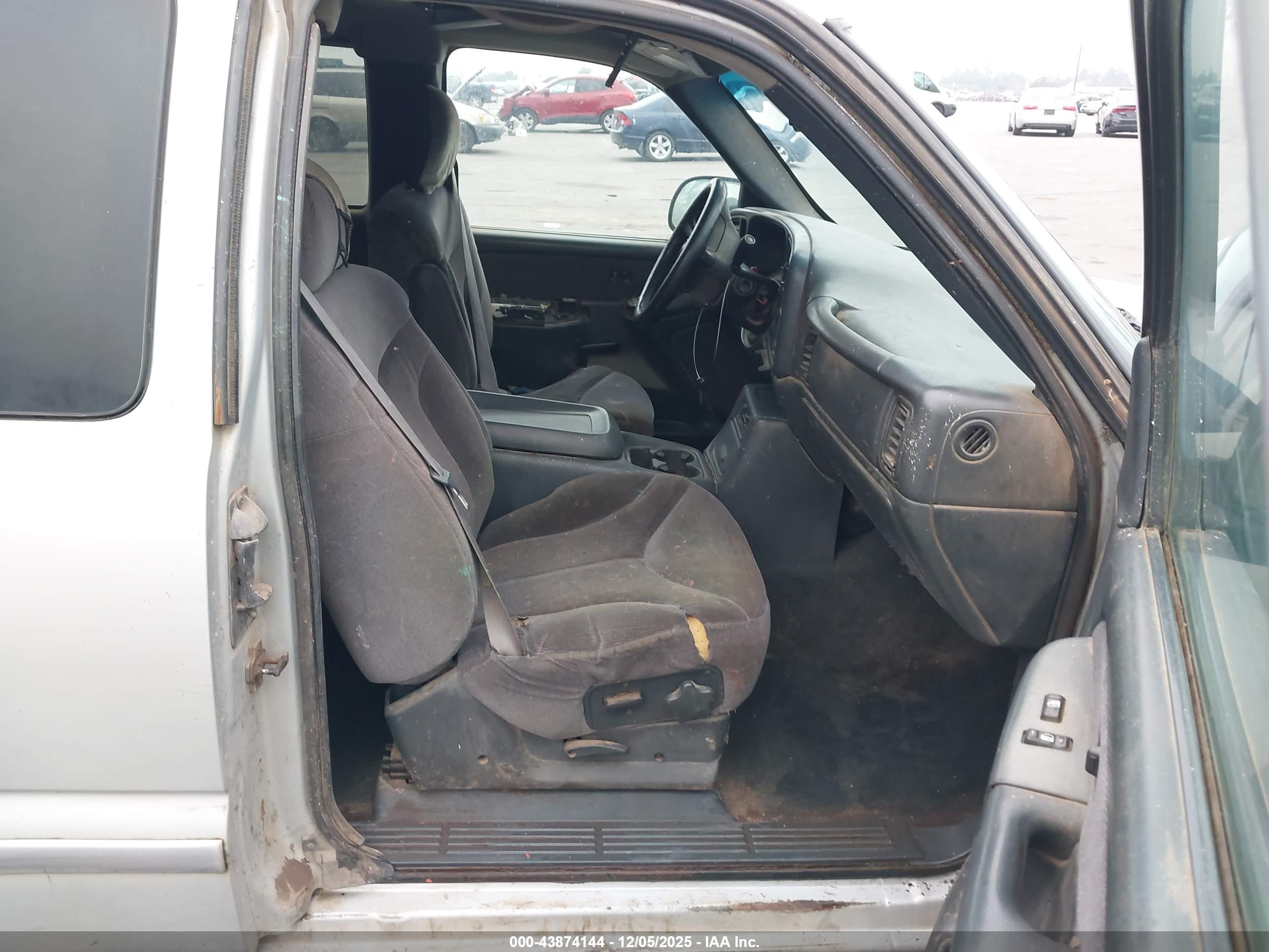 GMC SIERRA image 5