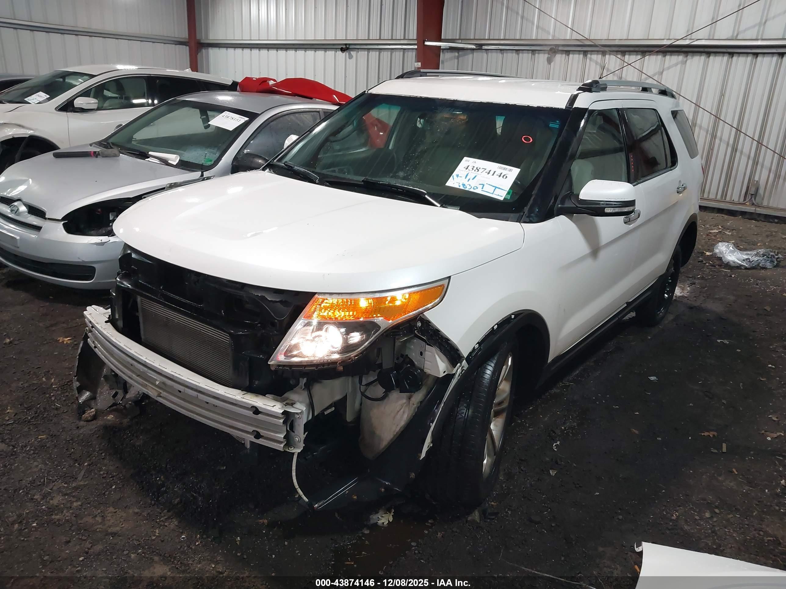 FORD EXPLORER image 2