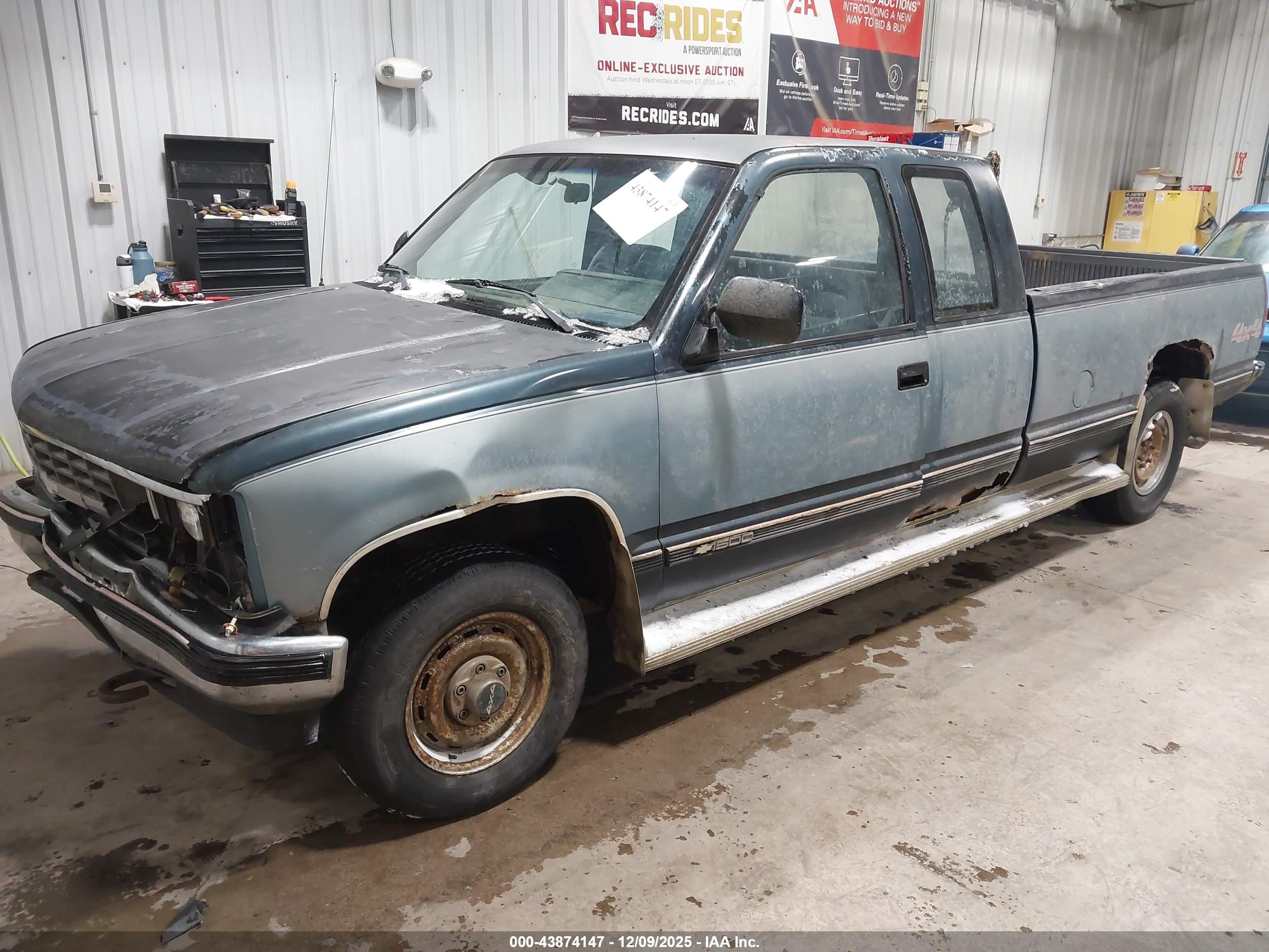 CHEVROLET GMT-400 image 4