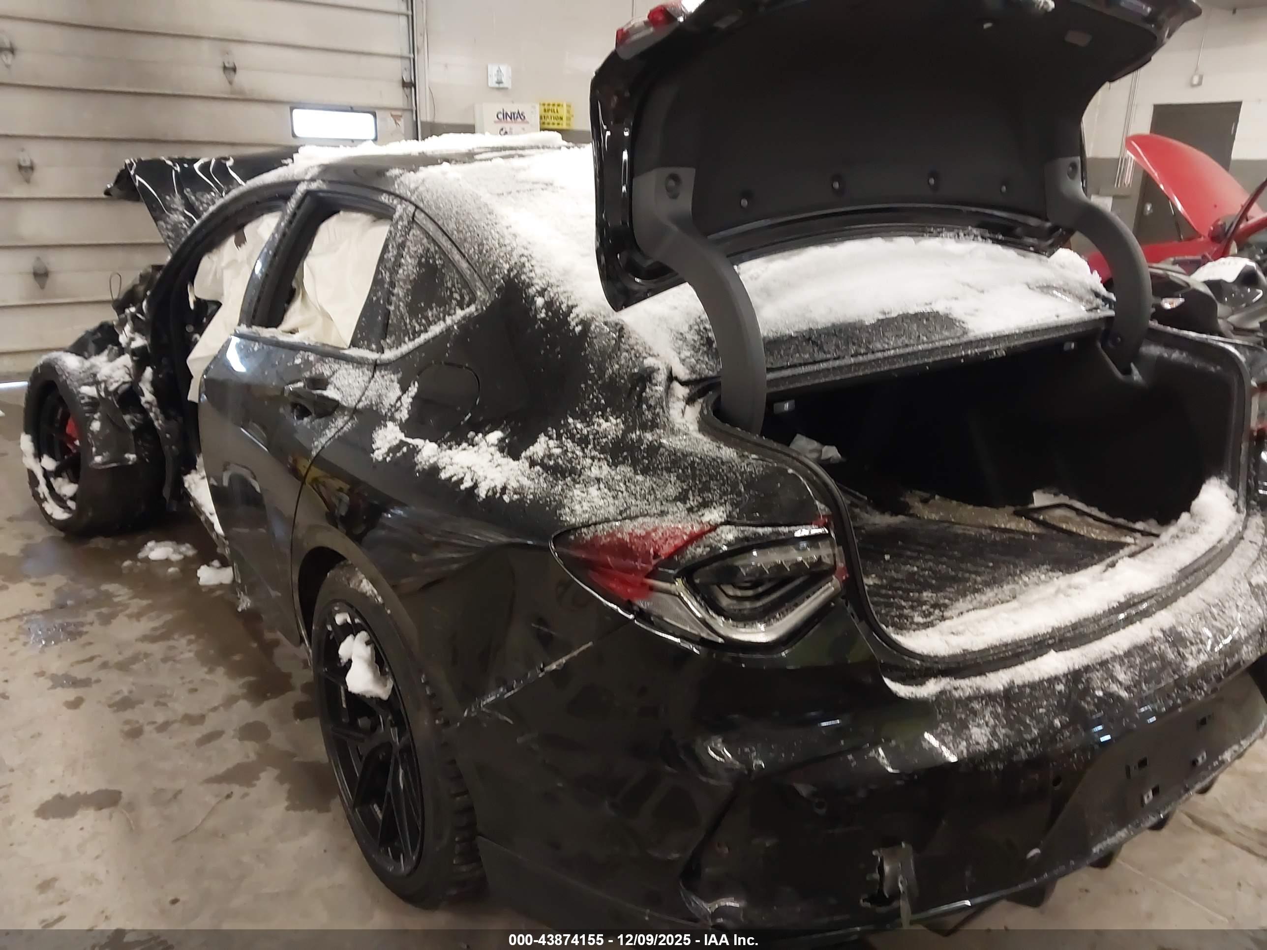ACURA TLX image 3
