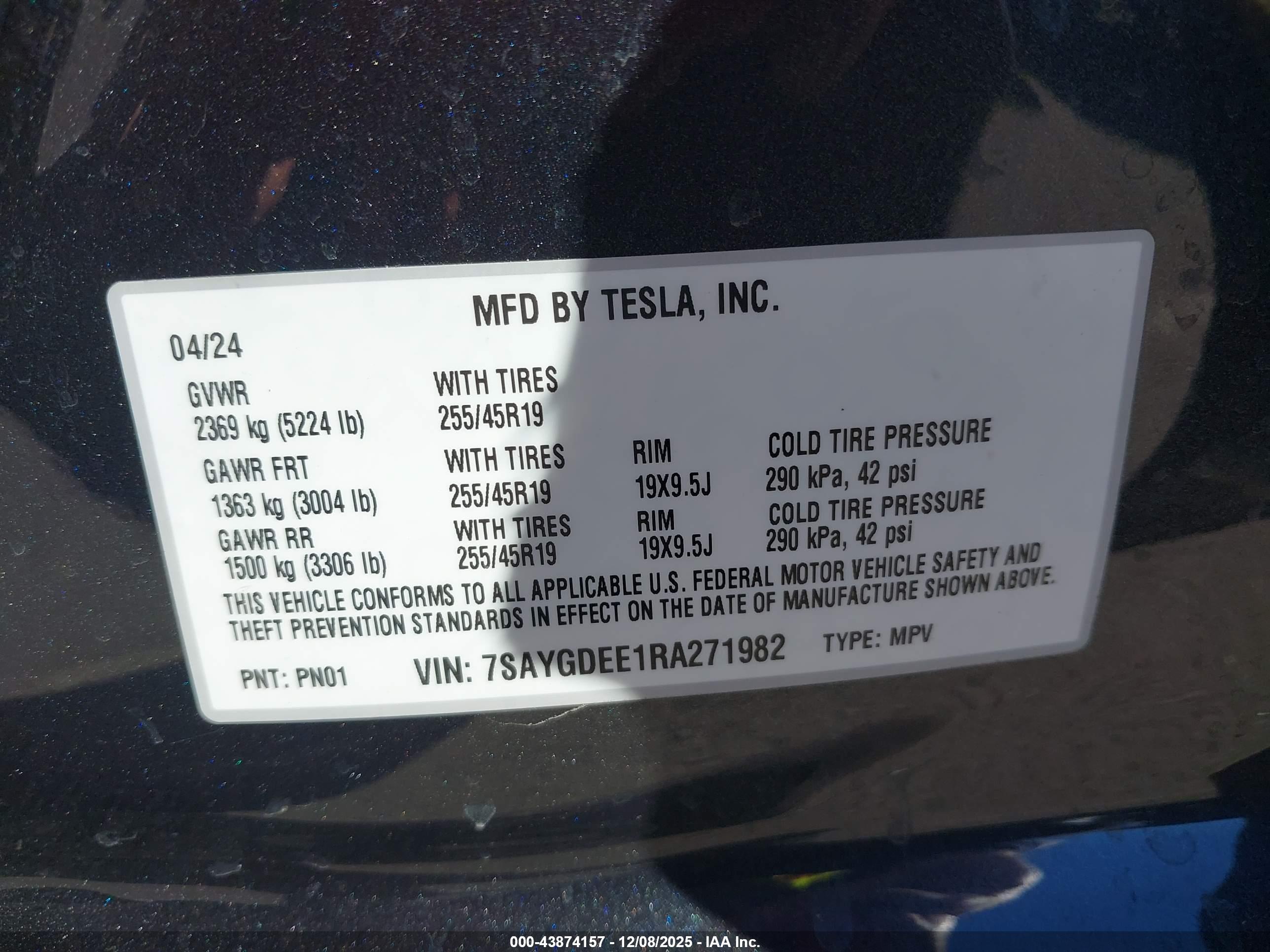 TESLA MODEL image 9