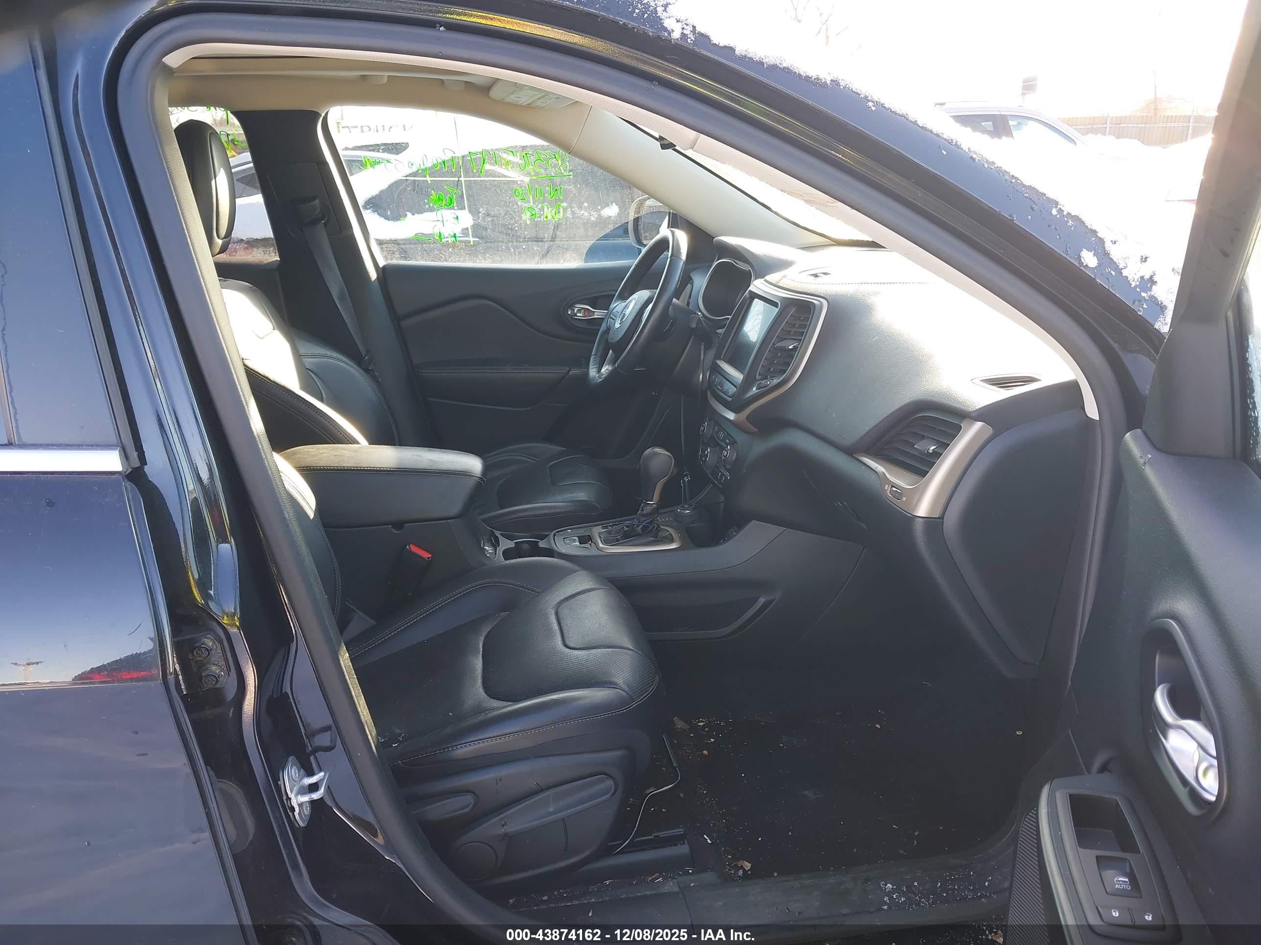 JEEP CHEROKEE image 5