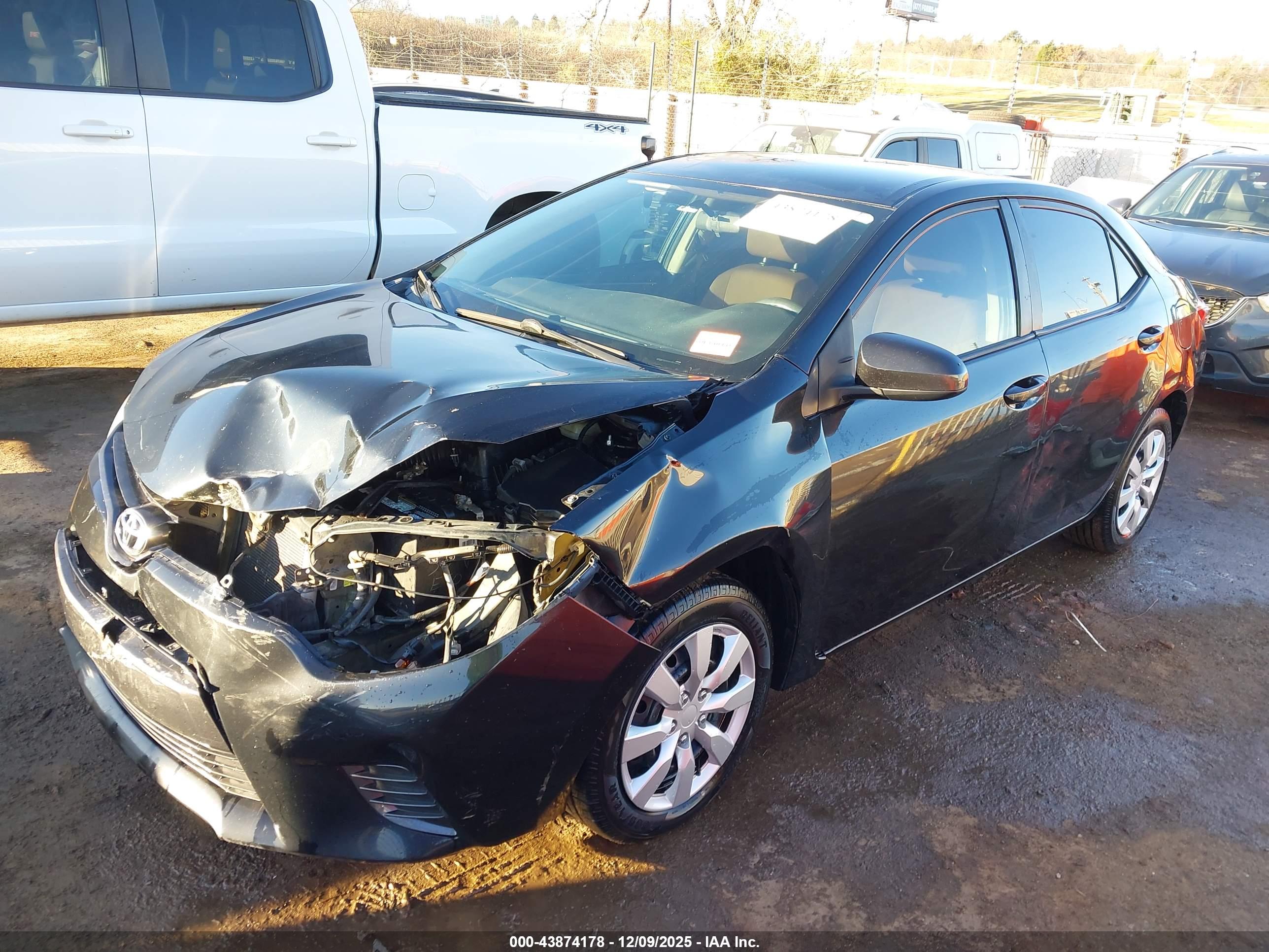 TOYOTA COROLLA image 2