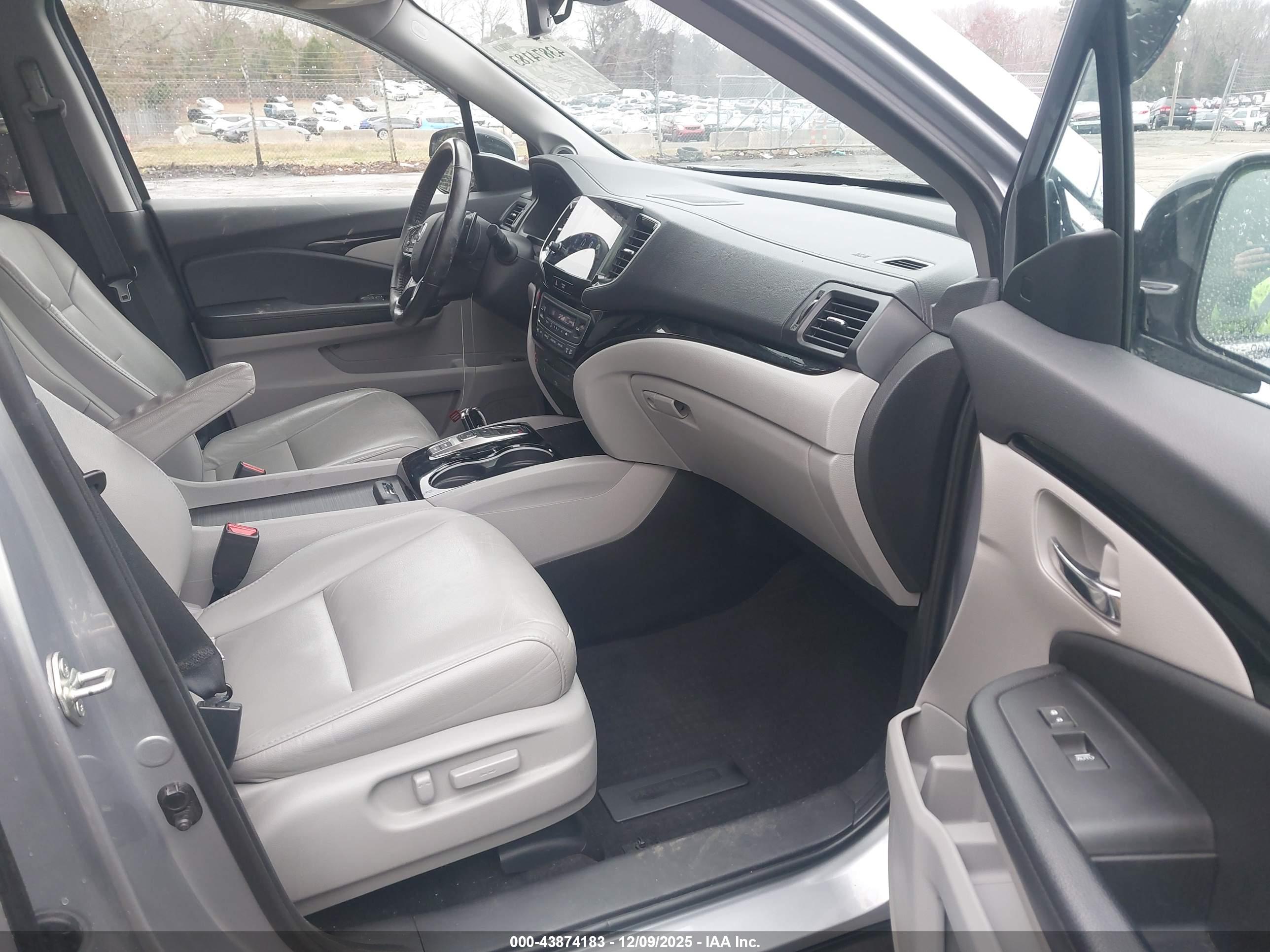 HONDA PILOT image 5