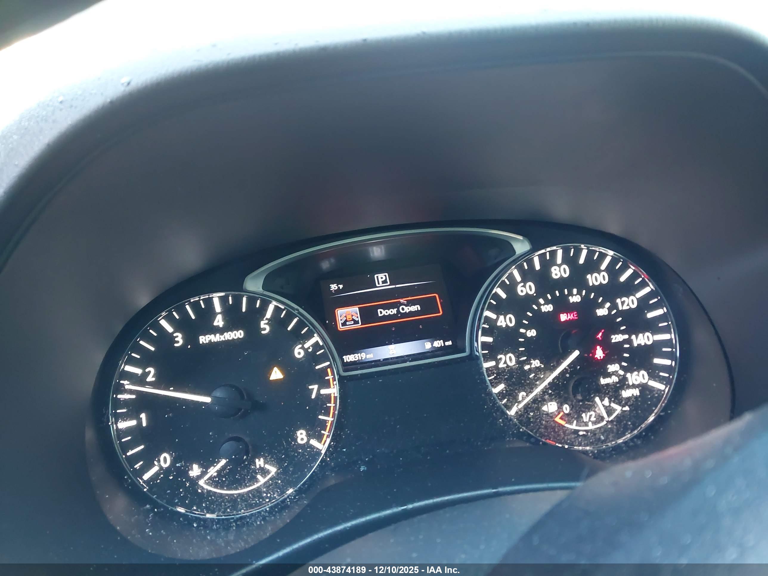 NISSAN PATHFINDER image 7