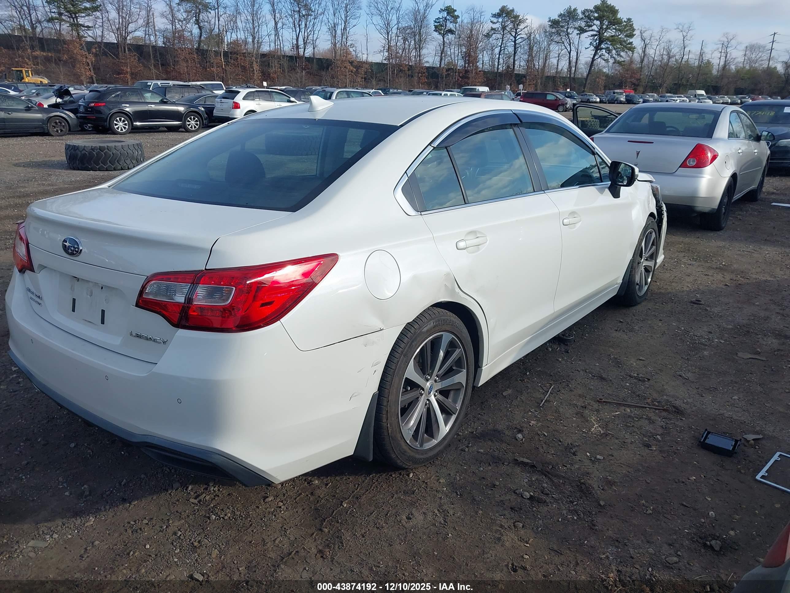 SUBARU LEGACY image 4